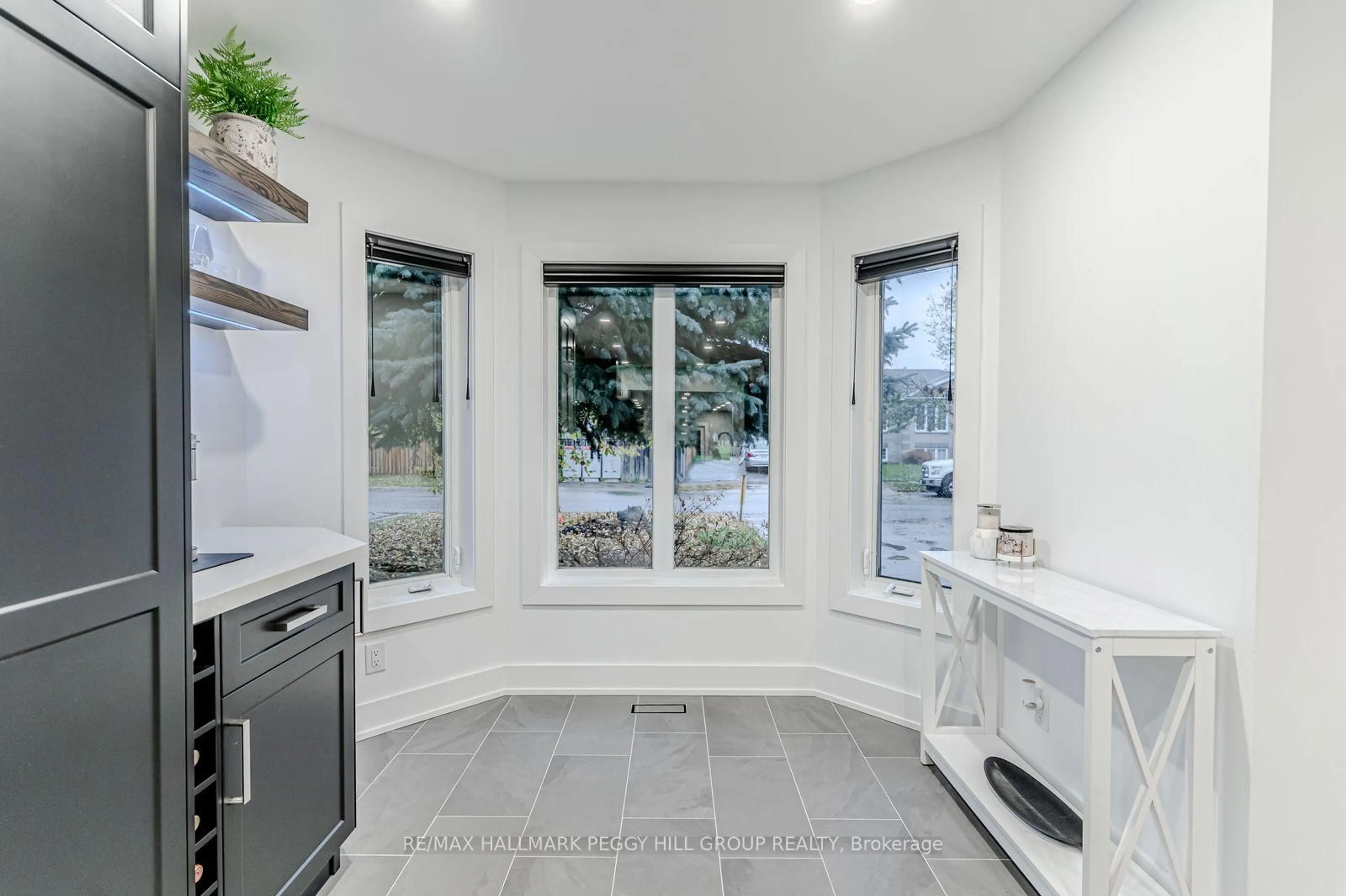 Contemporary bathroom, ceramic/tile floor for 50 Downing Cres, Barrie Ontario L4N 8V6