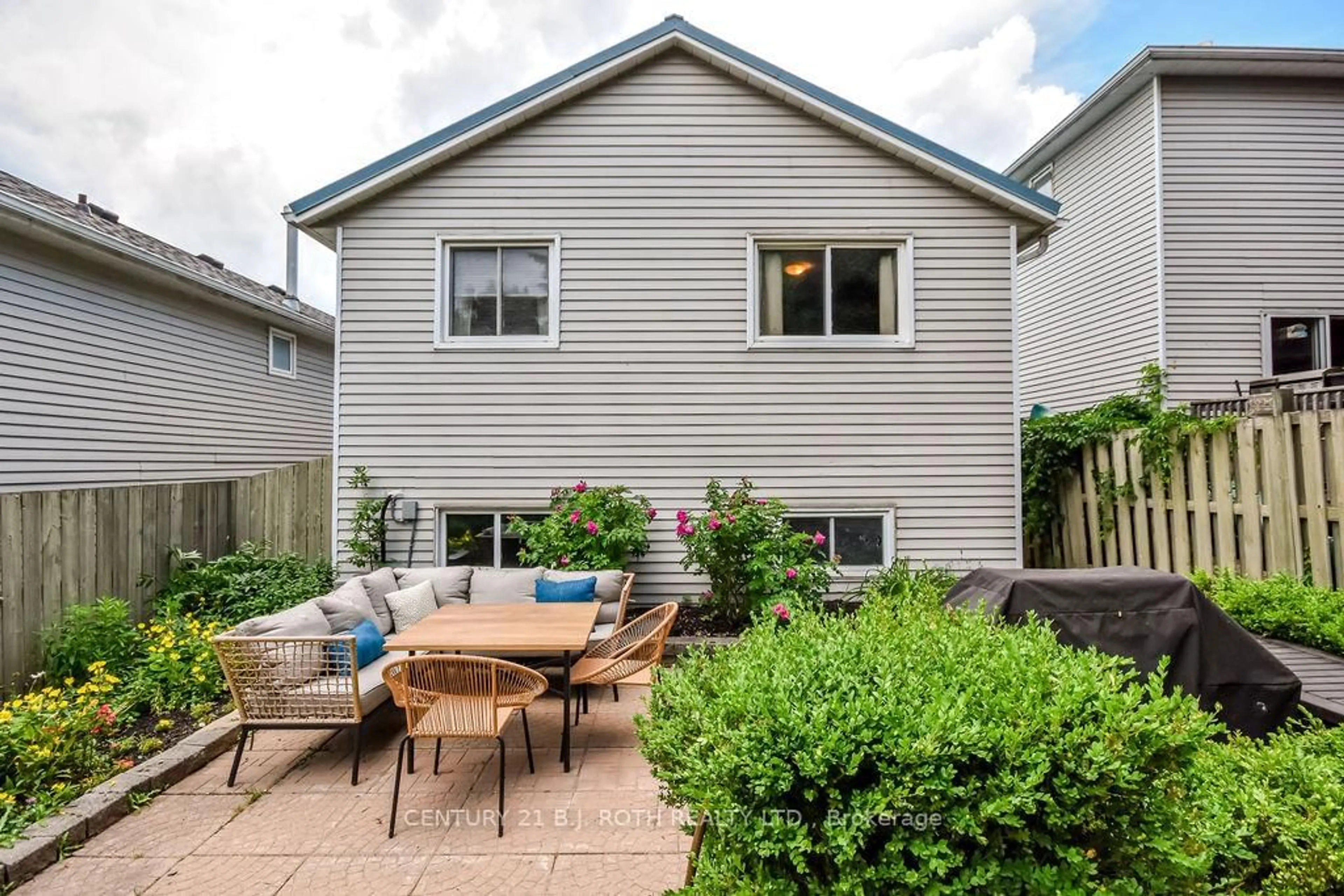 Patio, street for 57 D'ambrosio Dr, Barrie Ontario L4N 6V4