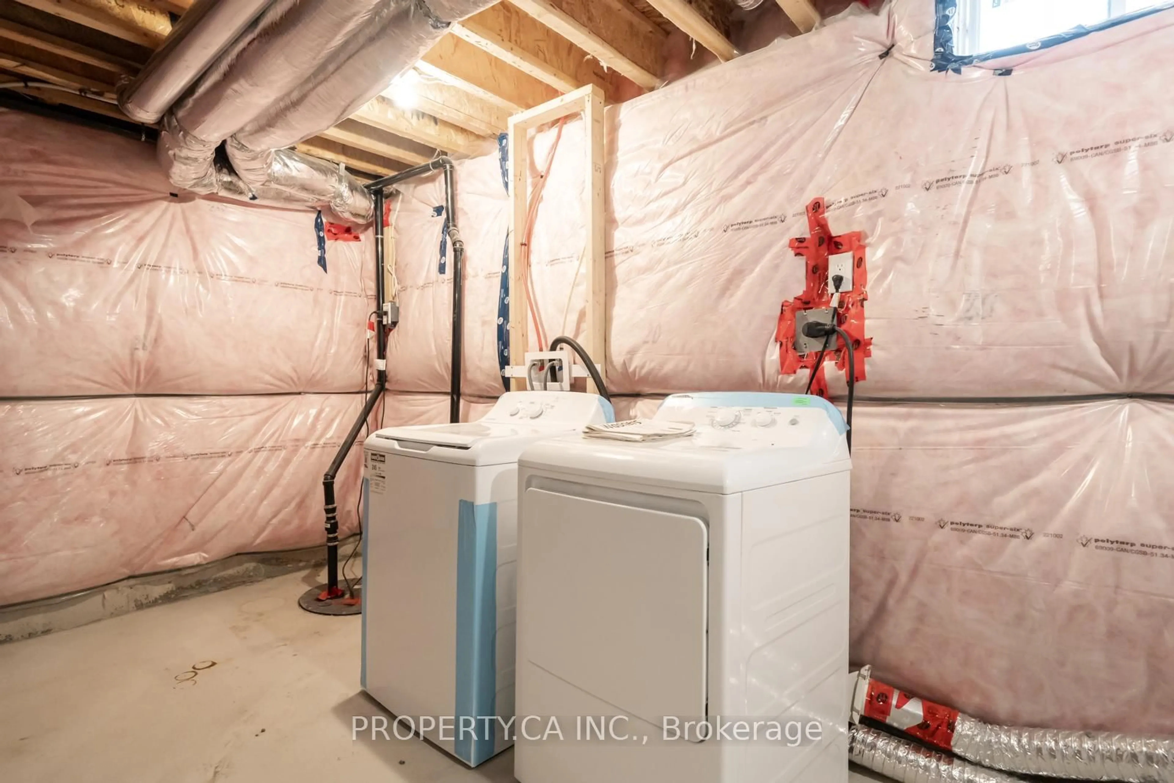 Laundry room for 63 Central Square Blvd, Wasaga Beach Ontario L9Z 0L9