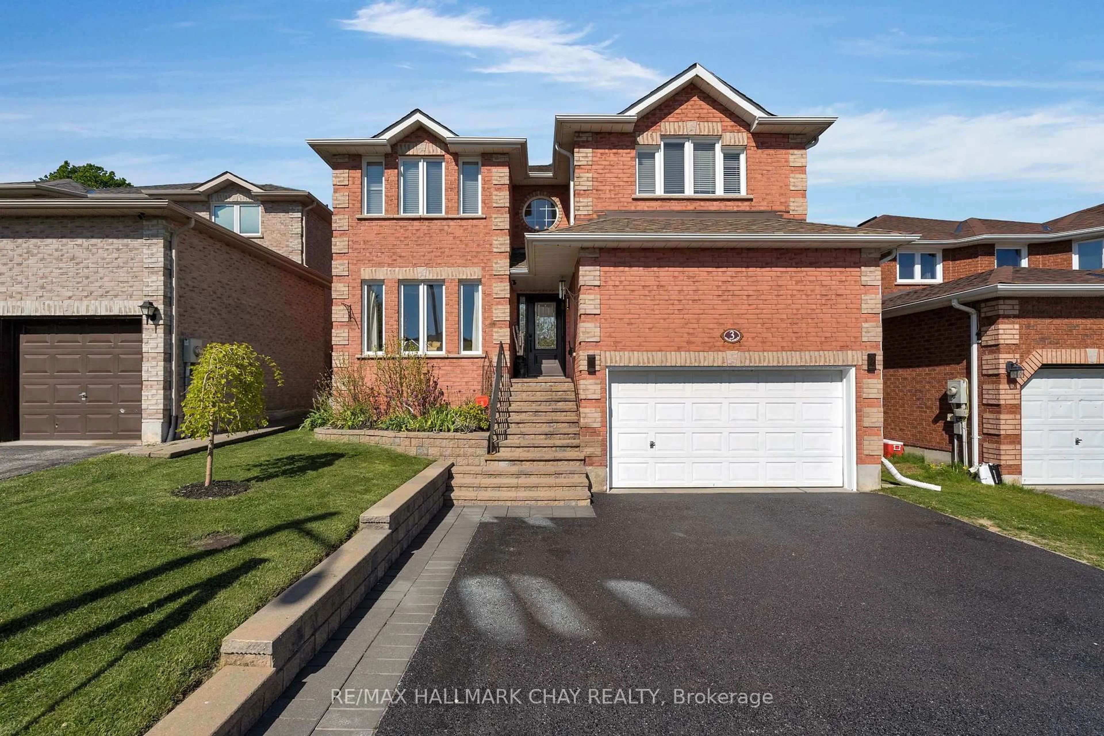 Home with brick exterior material, street for 3 Meyer Ave, Barrie Ontario L4M 6X2