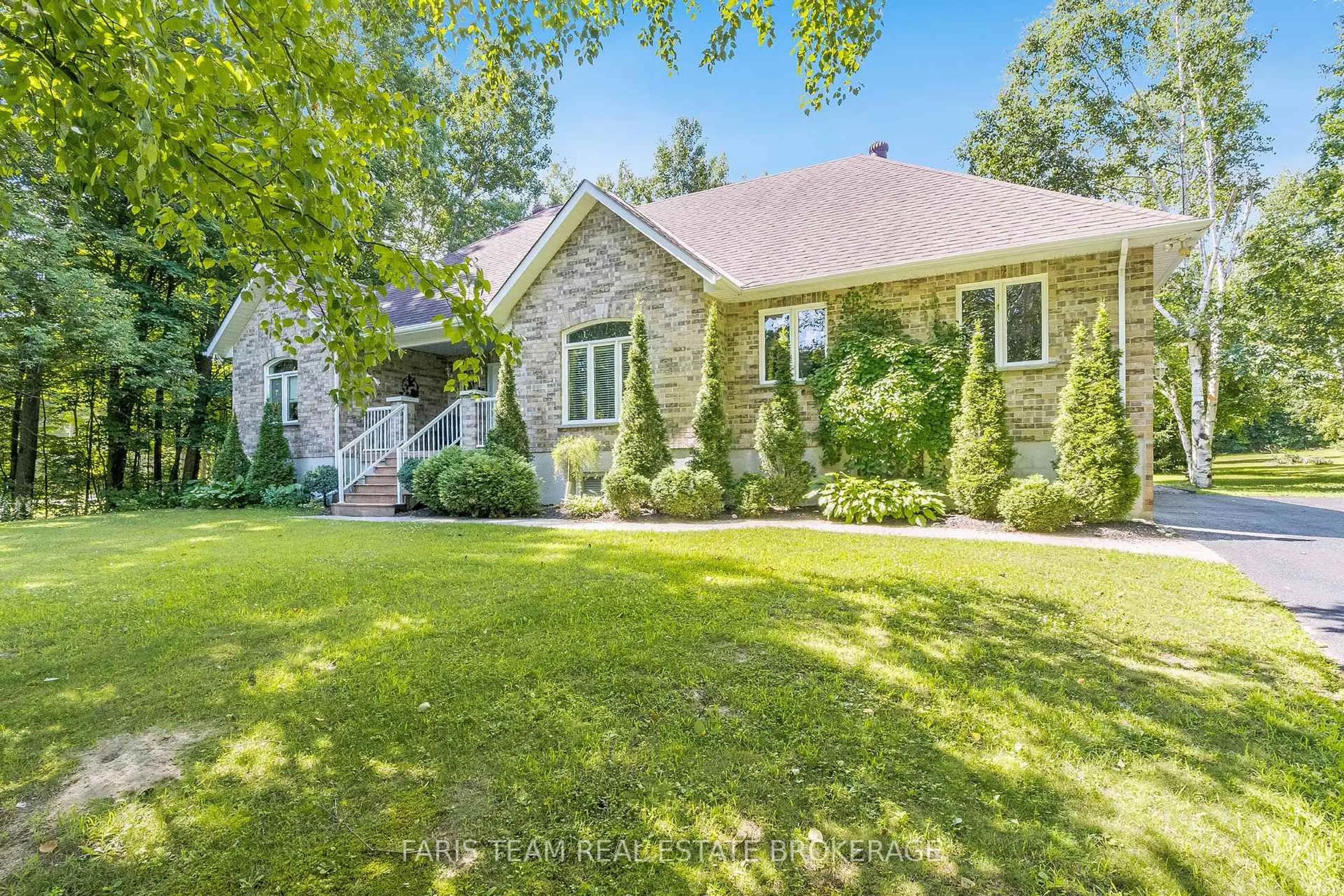 Home with brick exterior material, street for 6 Meadowbrook Blvd, Tiny Ontario L9M 0M2