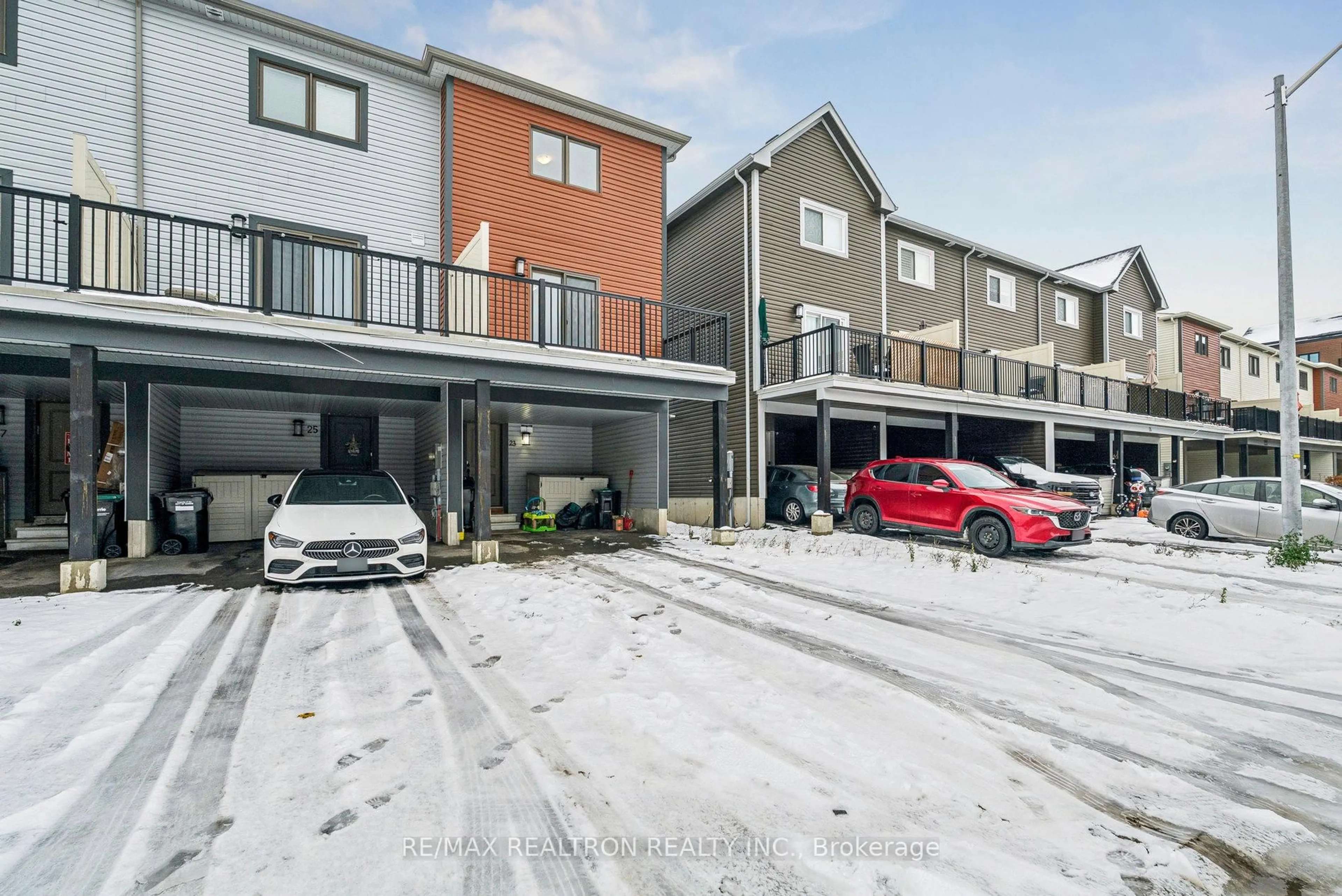 A pic from outside/outdoor area/front of a property/back of a property/a pic from drone, street for 23 Andean Lane, Barrie Ontario L9J 0J4