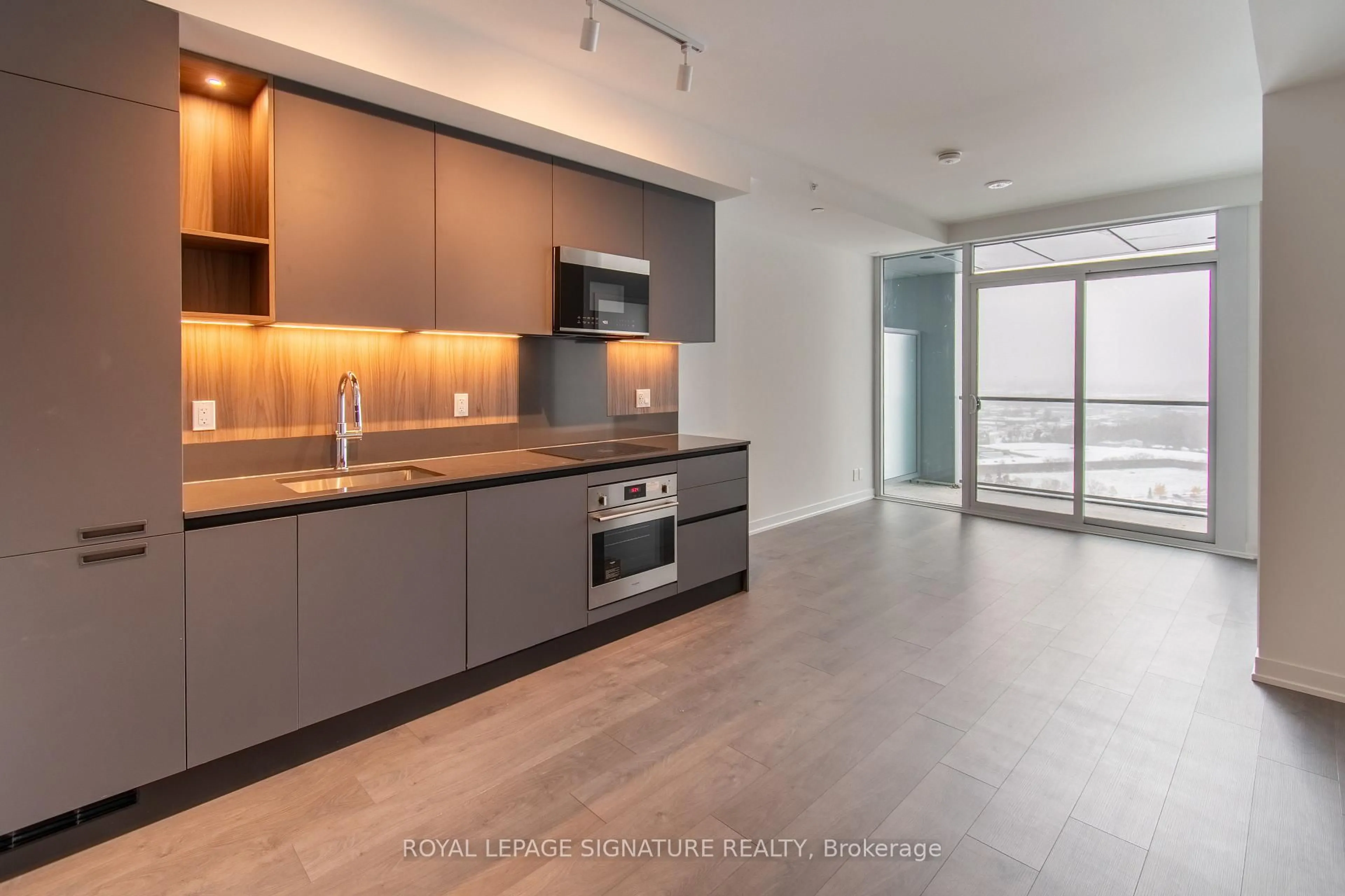 Open concept kitchen, unknown for 39 Mary St #2201, Barrie Ontario L4N 1S9