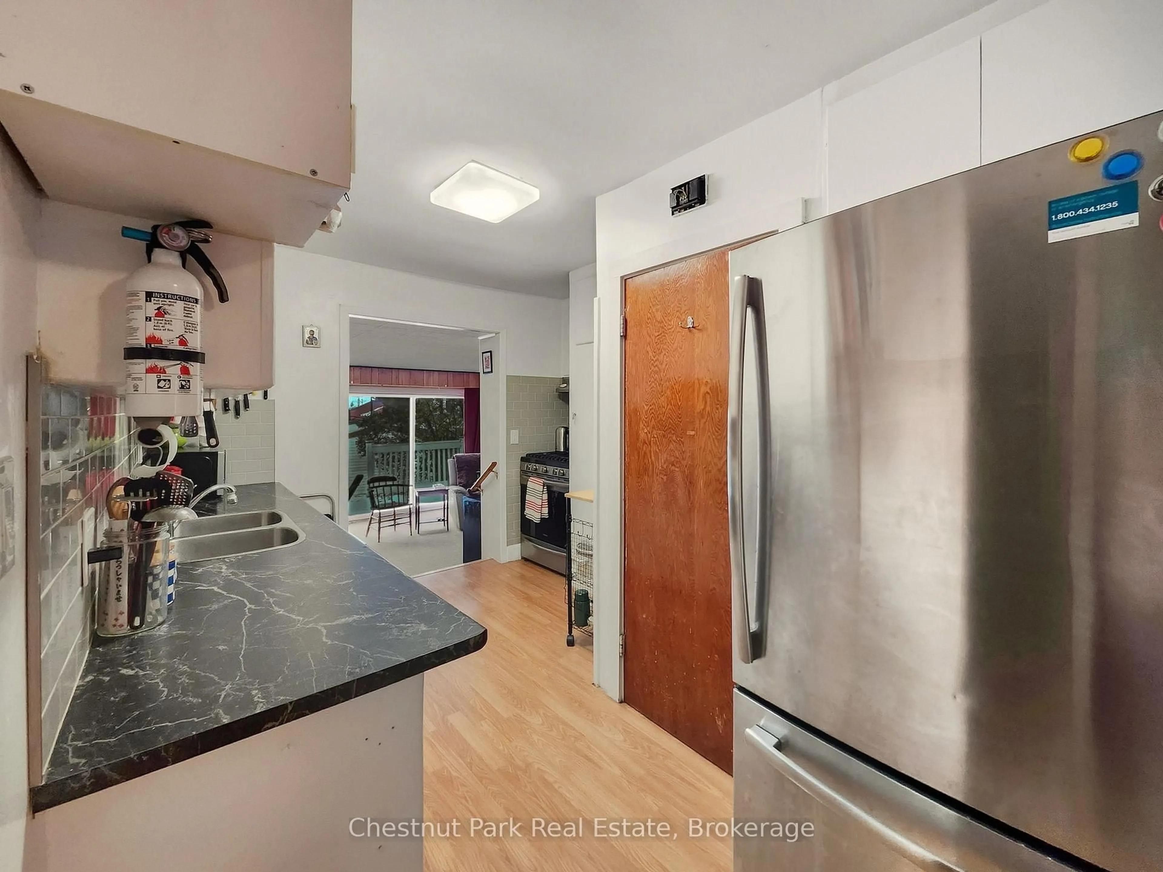 Unknown for 318 West St, Orillia Ontario L3V 5E2