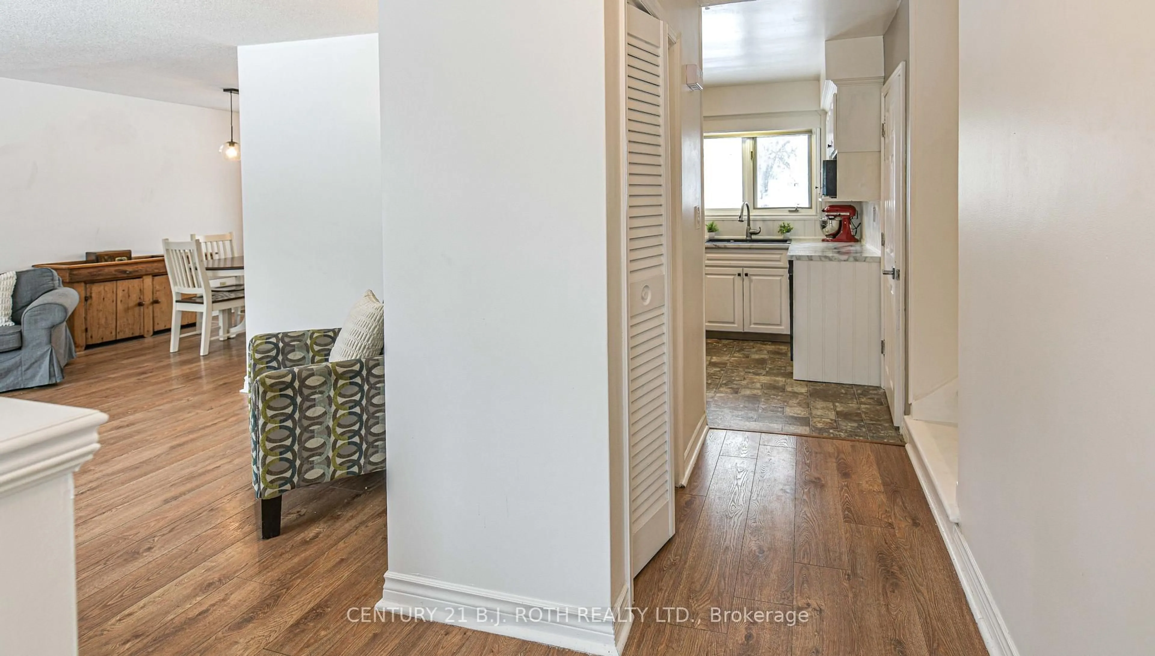 Indoor entryway for 201 Point St, Clearview Ontario L0M 1S0