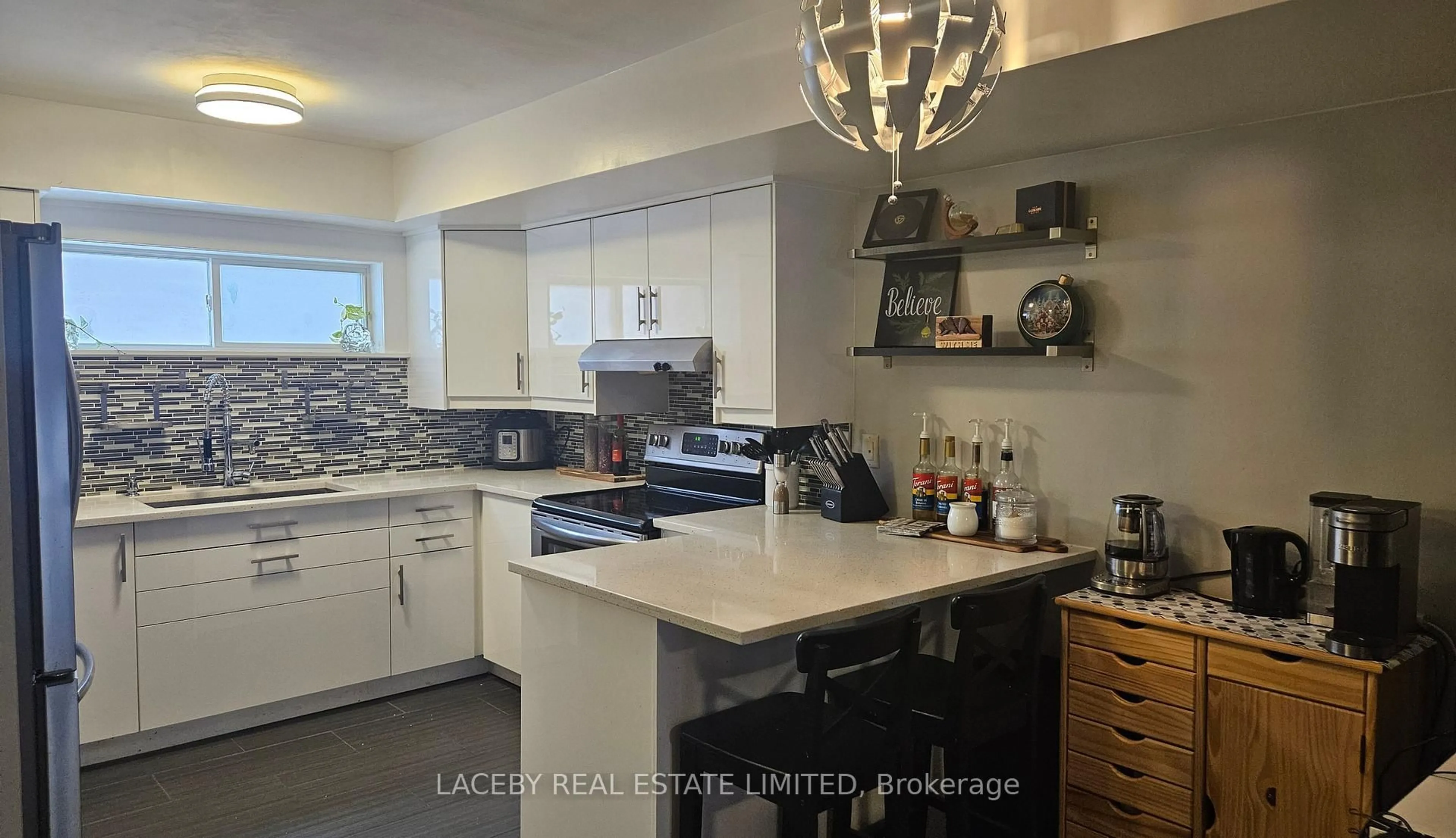 Open concept kitchen, ceramic/tile floor for 239 Ferndale Dr #49, Barrie Ontario L4N 0T6