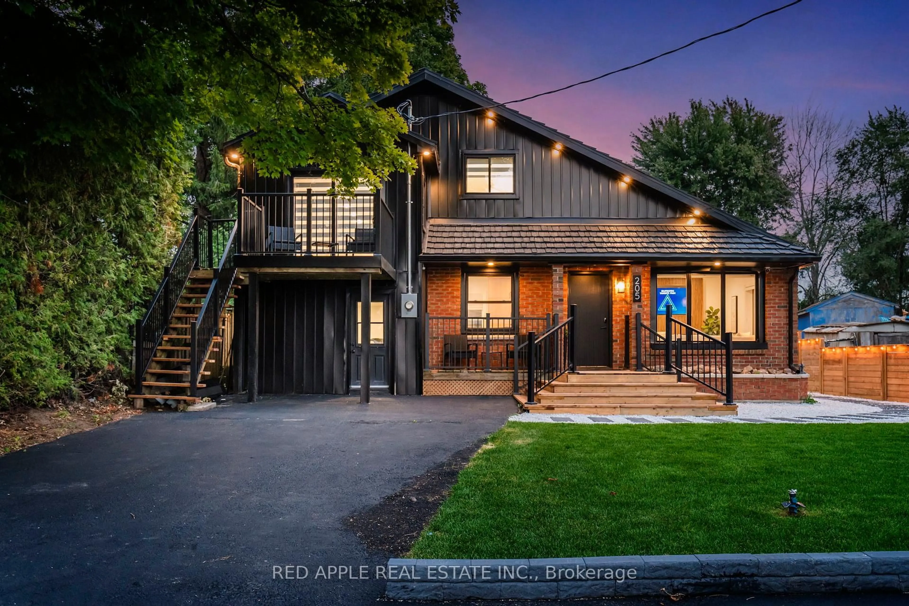 Home with brick exterior material, street for 205 Hoyt Ave, Tay Ontario L0K 2A0