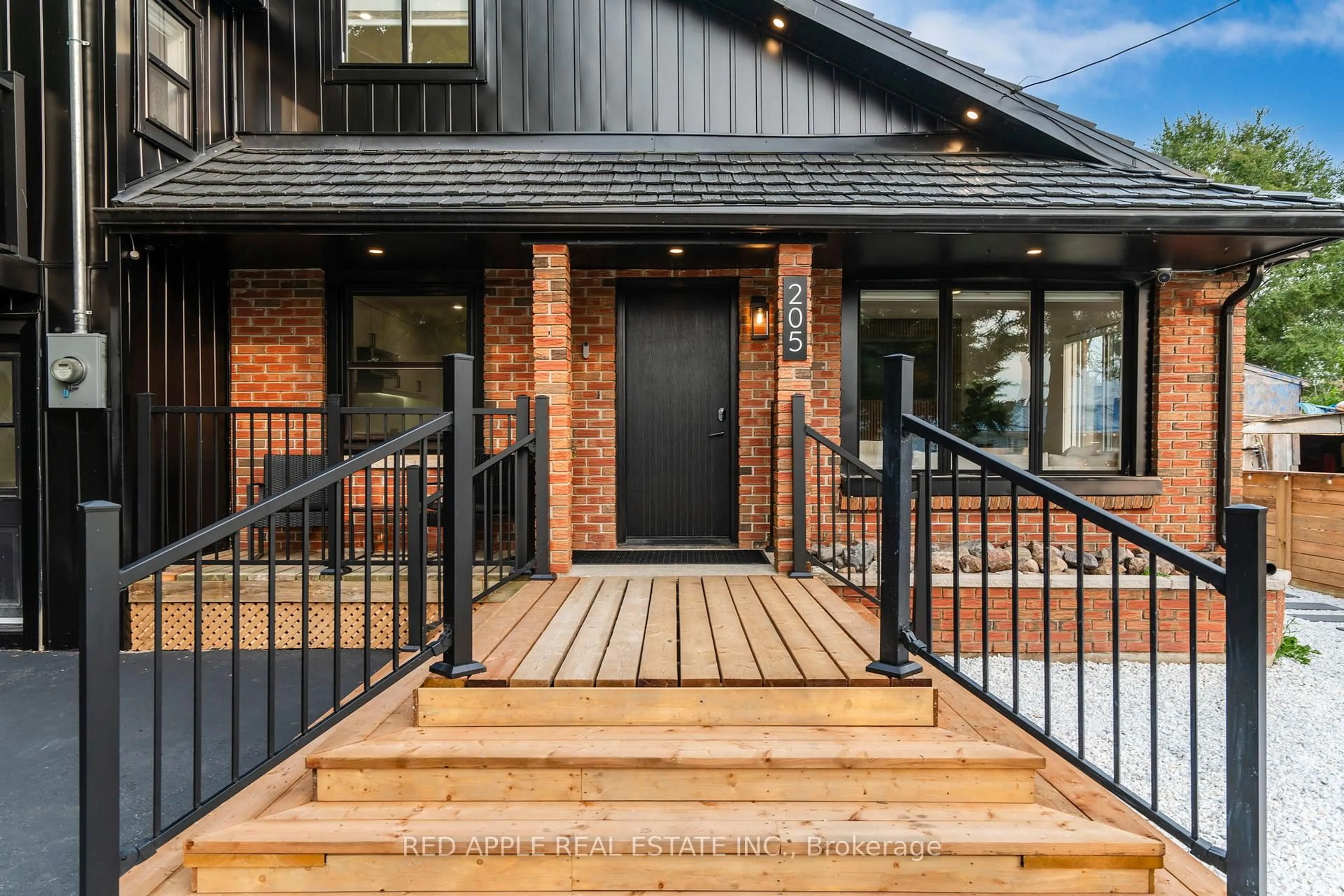 Home with brick exterior material, street for 205 Hoyt Ave, Tay Ontario L0K 2A0