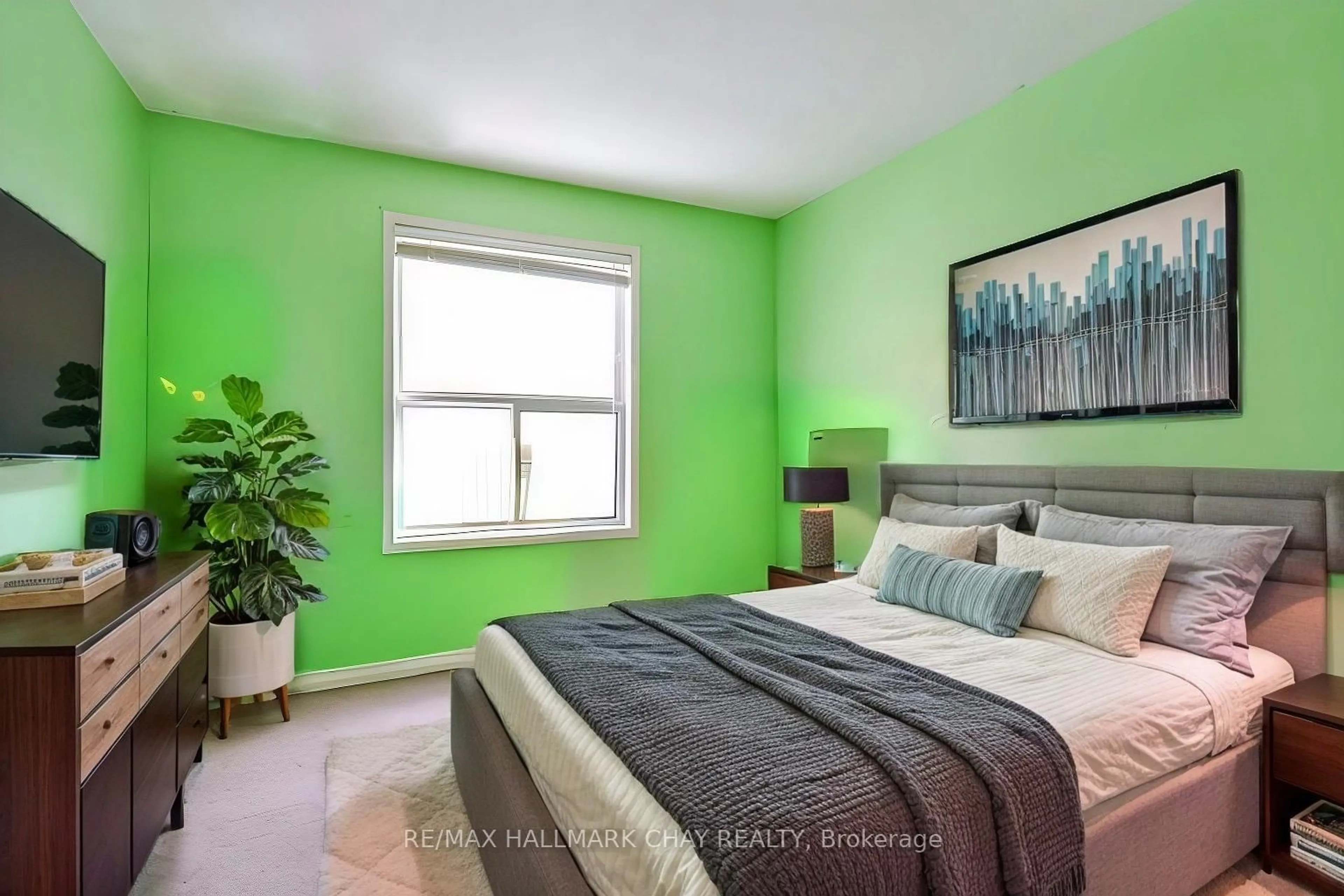 Bedroom with bed, unknown for 37 Loon Ave, Barrie Ontario L4N 8W6