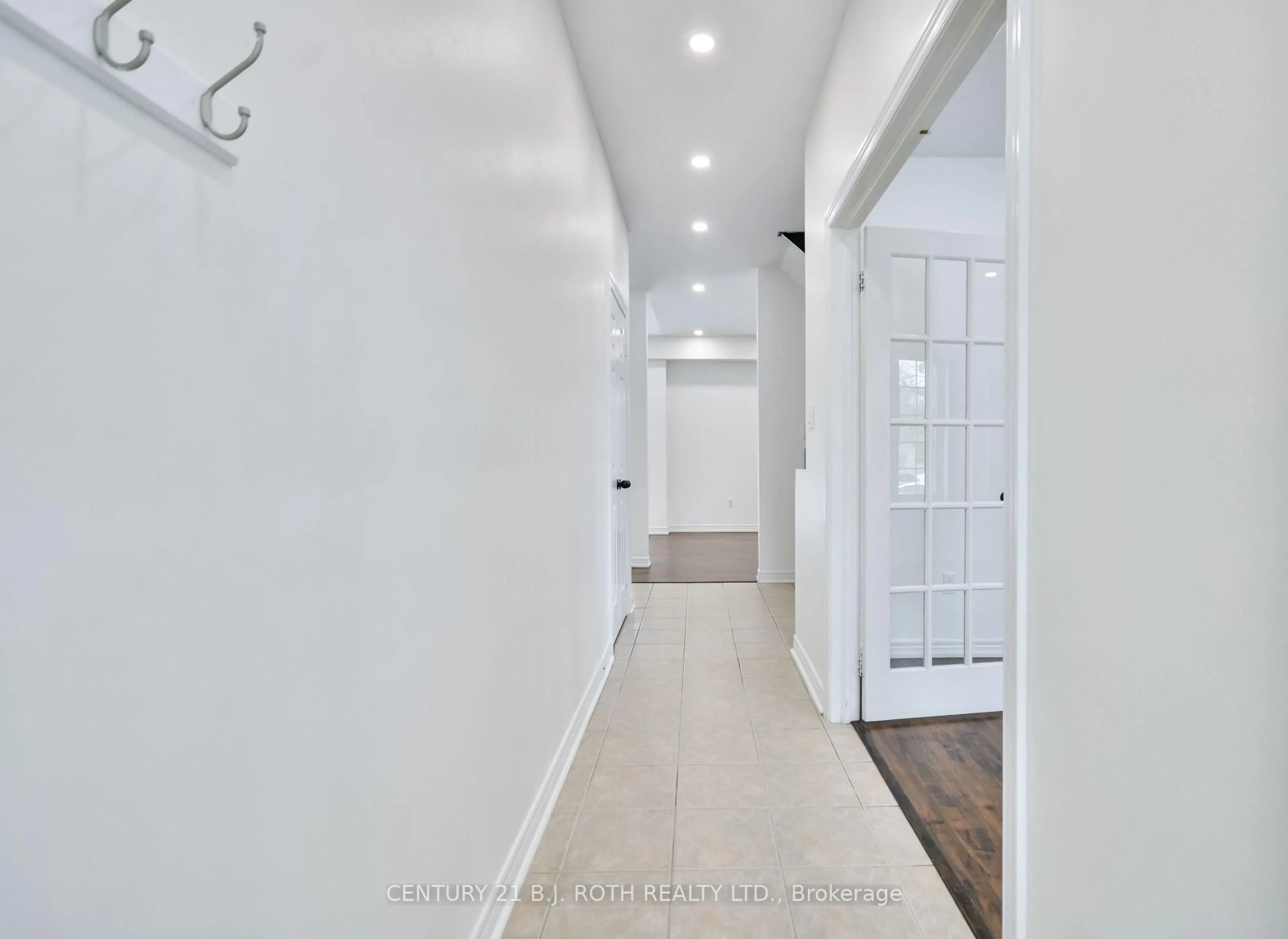 Indoor entryway for 113 Livia Herman Way, Barrie Ontario L4M 7K5