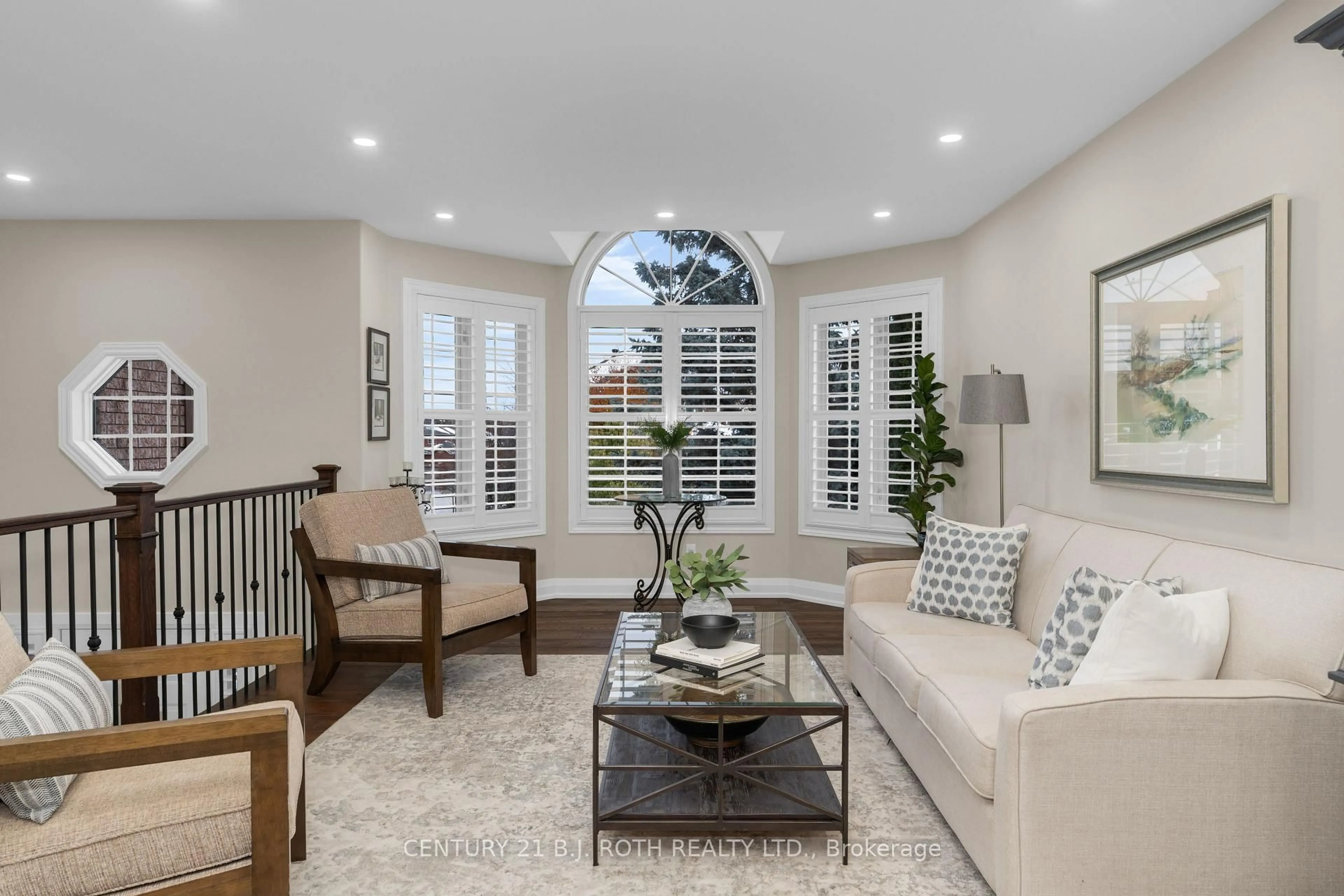 Living room with furniture, unknown for 14 Brookfield Cres, Barrie Ontario L4N 9R4