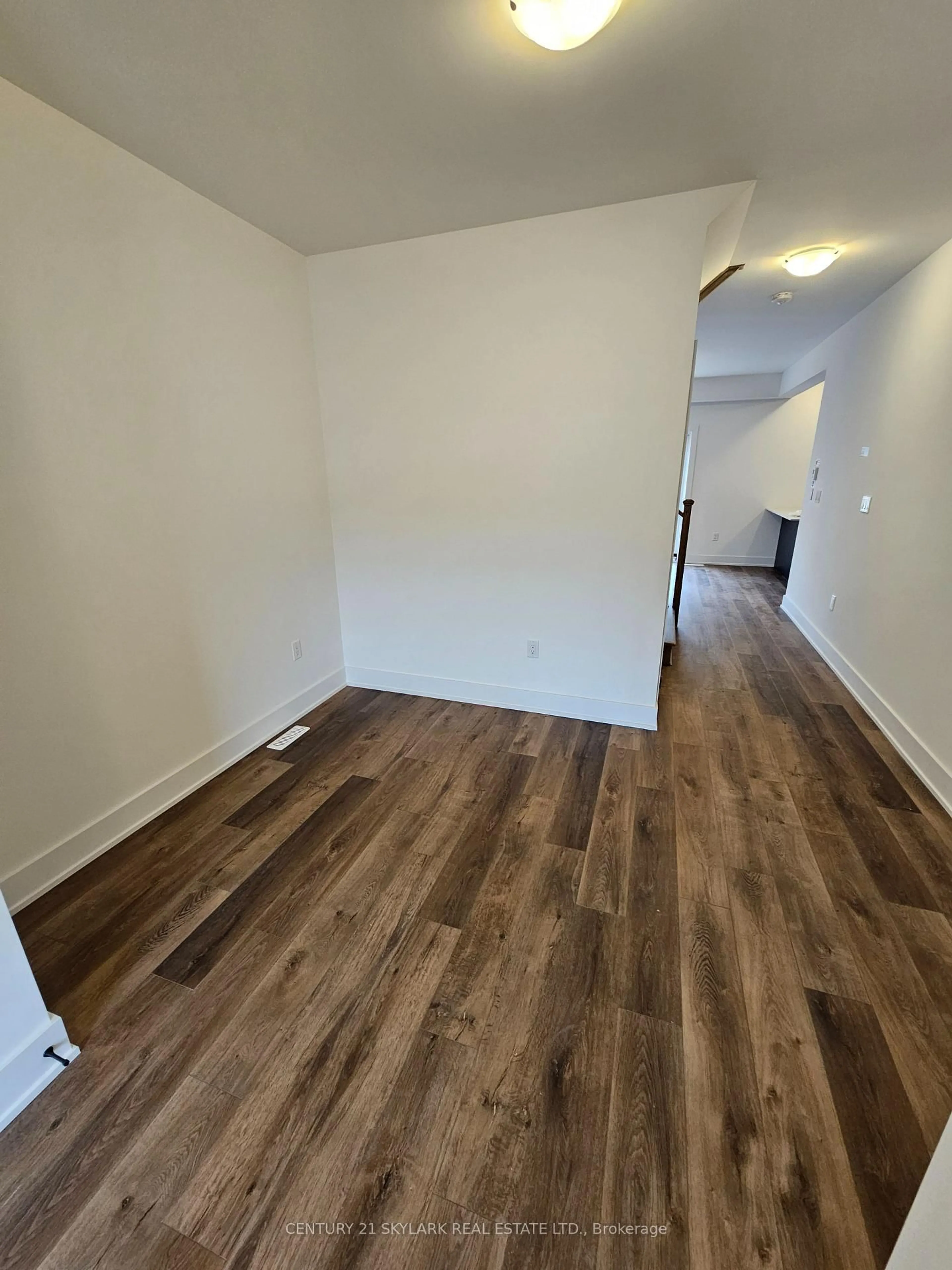 A pic of a room for 218 Prince William Way, Barrie Ontario L9J 0V1