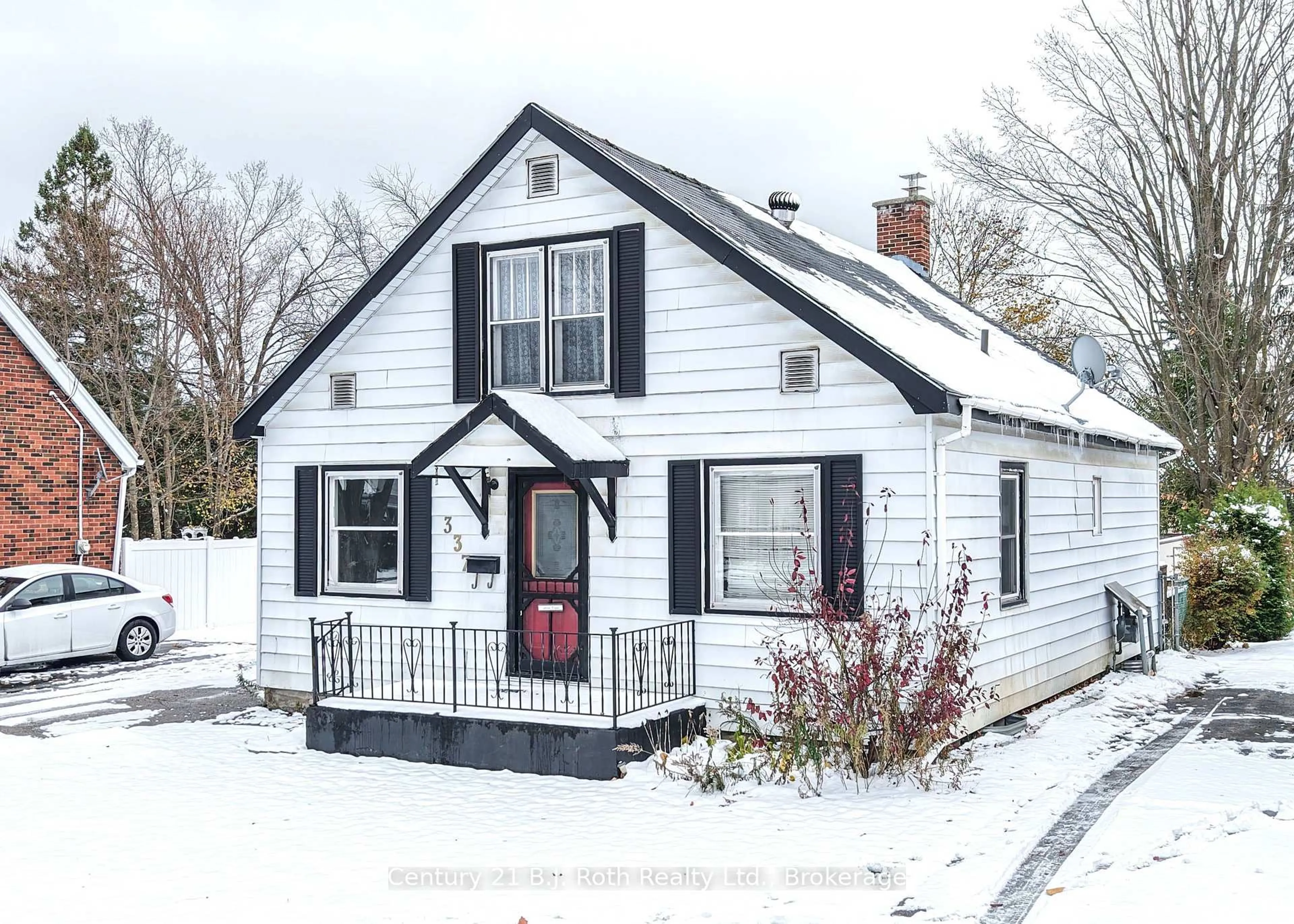 Home with vinyl exterior material, street for 337 Colborne St, Orillia Ontario L3V 3A4