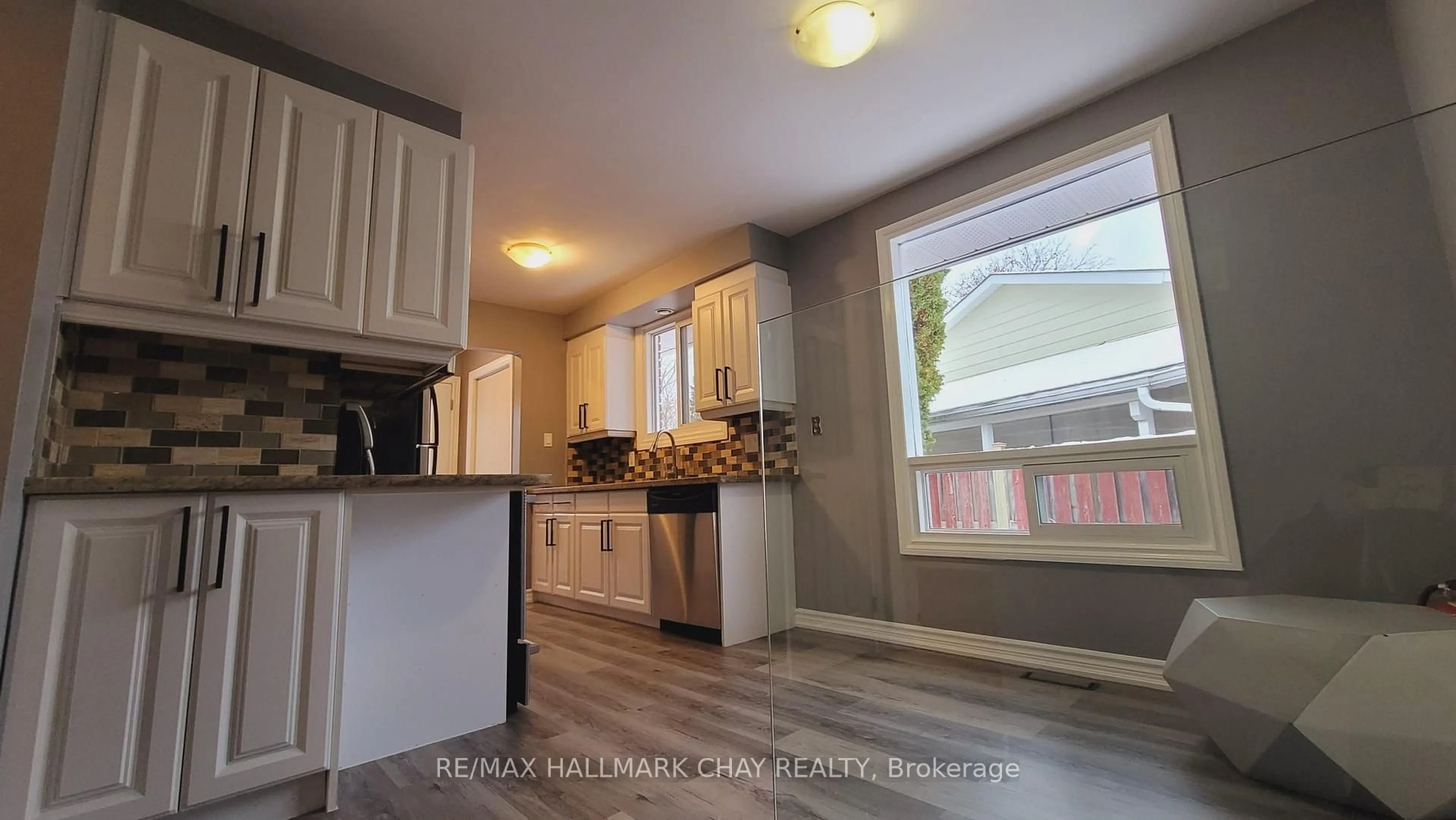 Open concept kitchen, unknown for 39 Bernick Dr, Barrie Ontario L4M 5C1