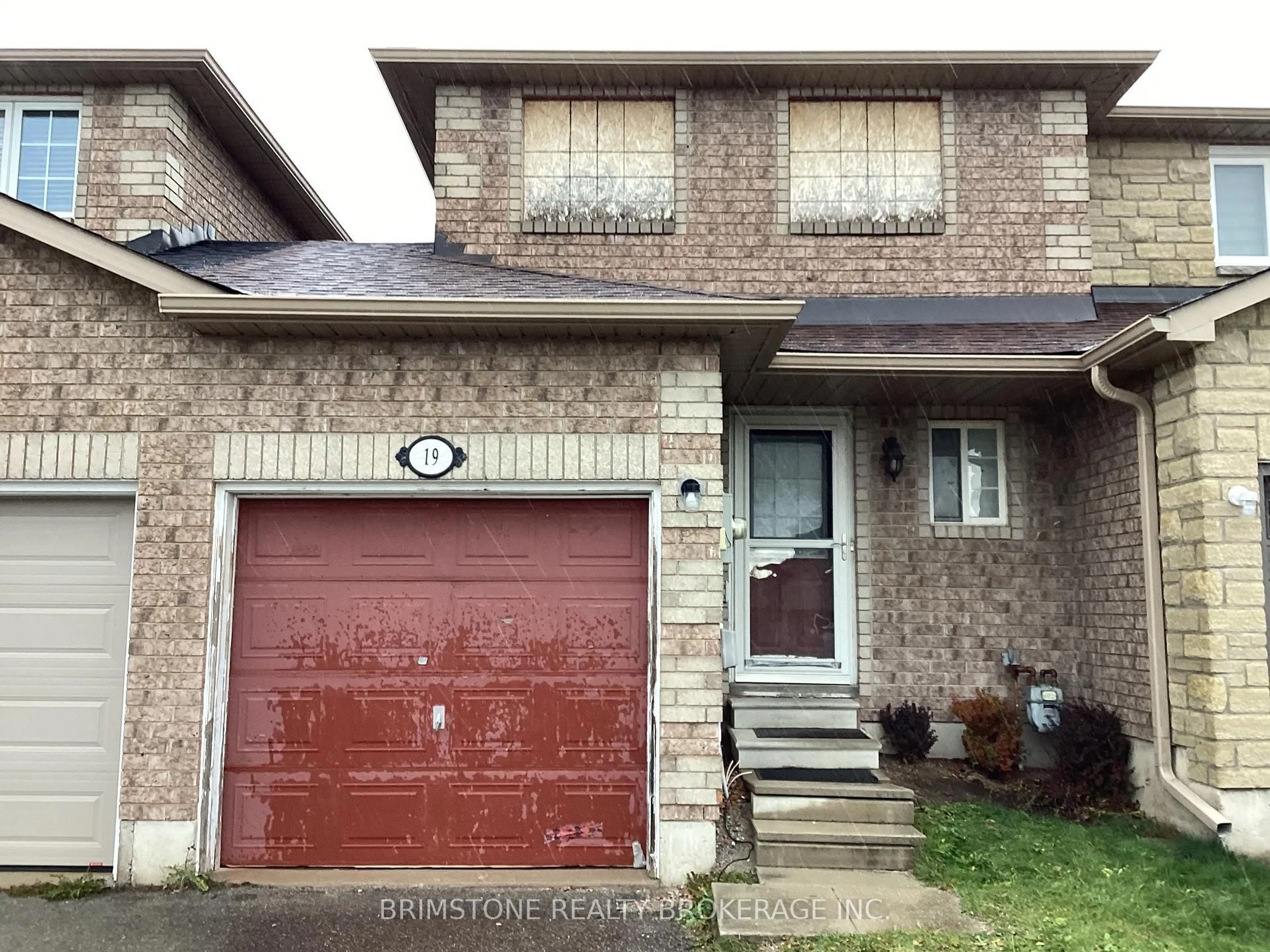 Home with brick exterior material, street for 19 Majesty Blvd, Barrie Ontario L4M 7K3