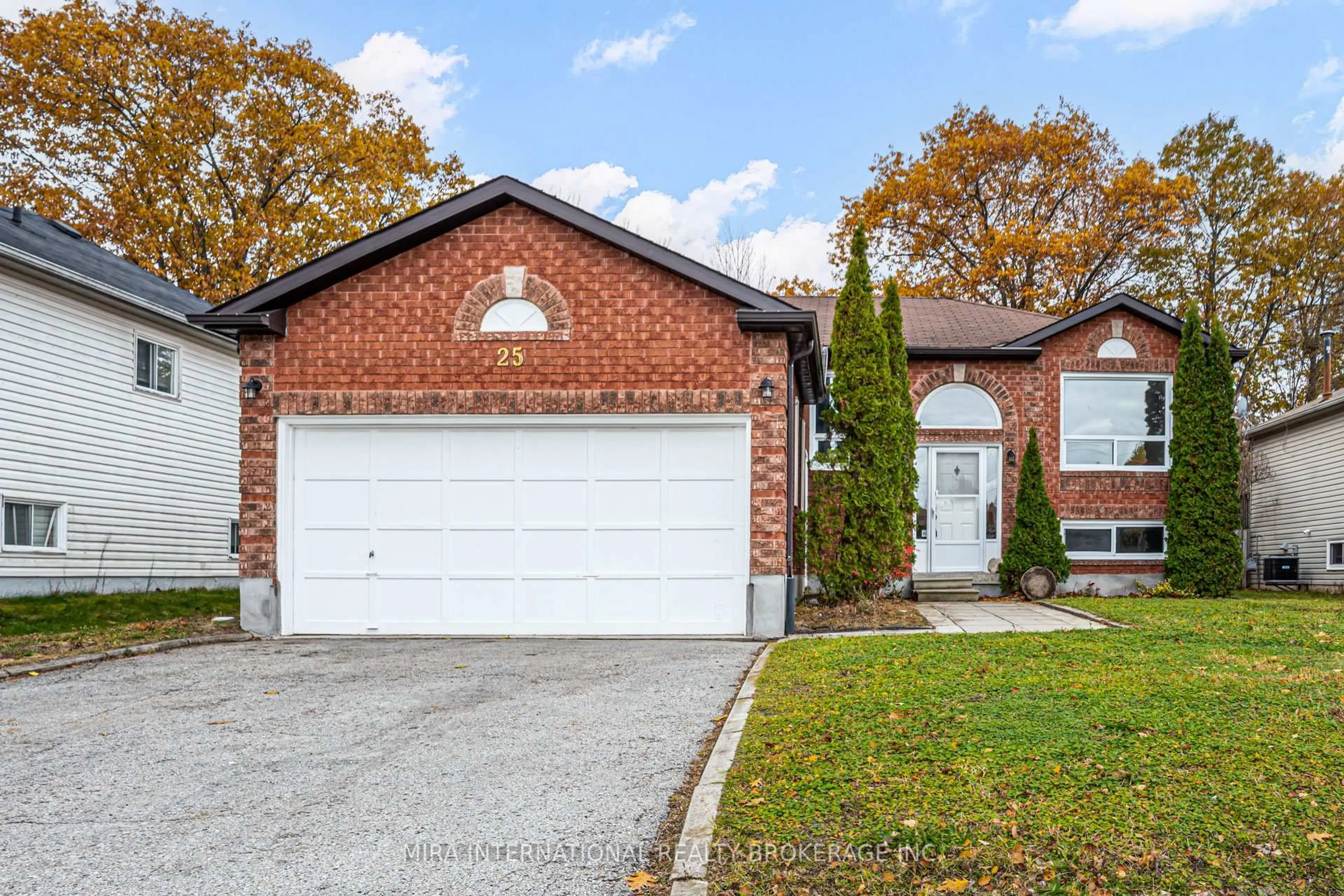 Home with brick exterior material, street for 25 Leo Blvd, Wasaga Beach Ontario L9Z 1C7