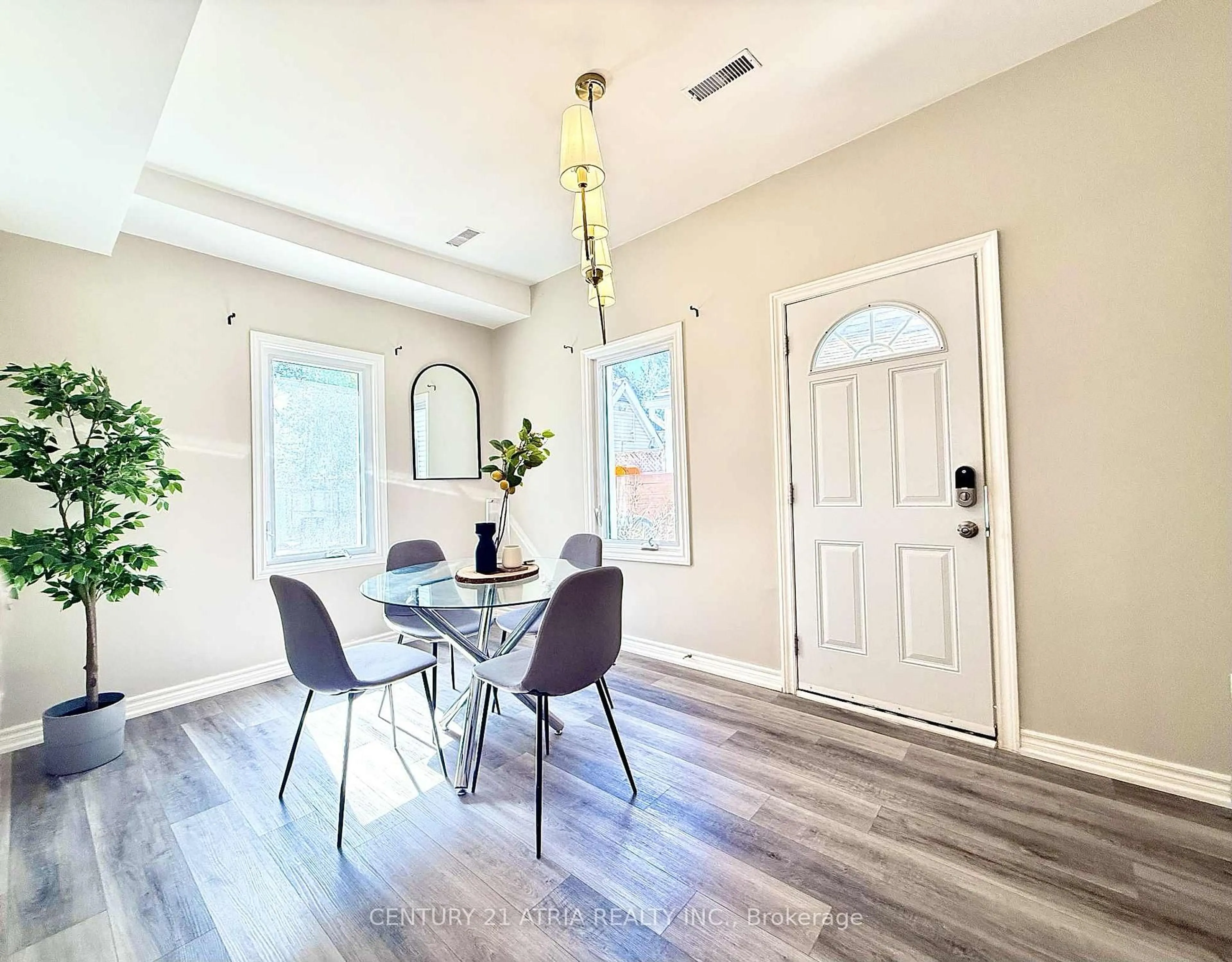 Dining room, unknown for 59 Park St, Barrie Ontario L4N 1H7