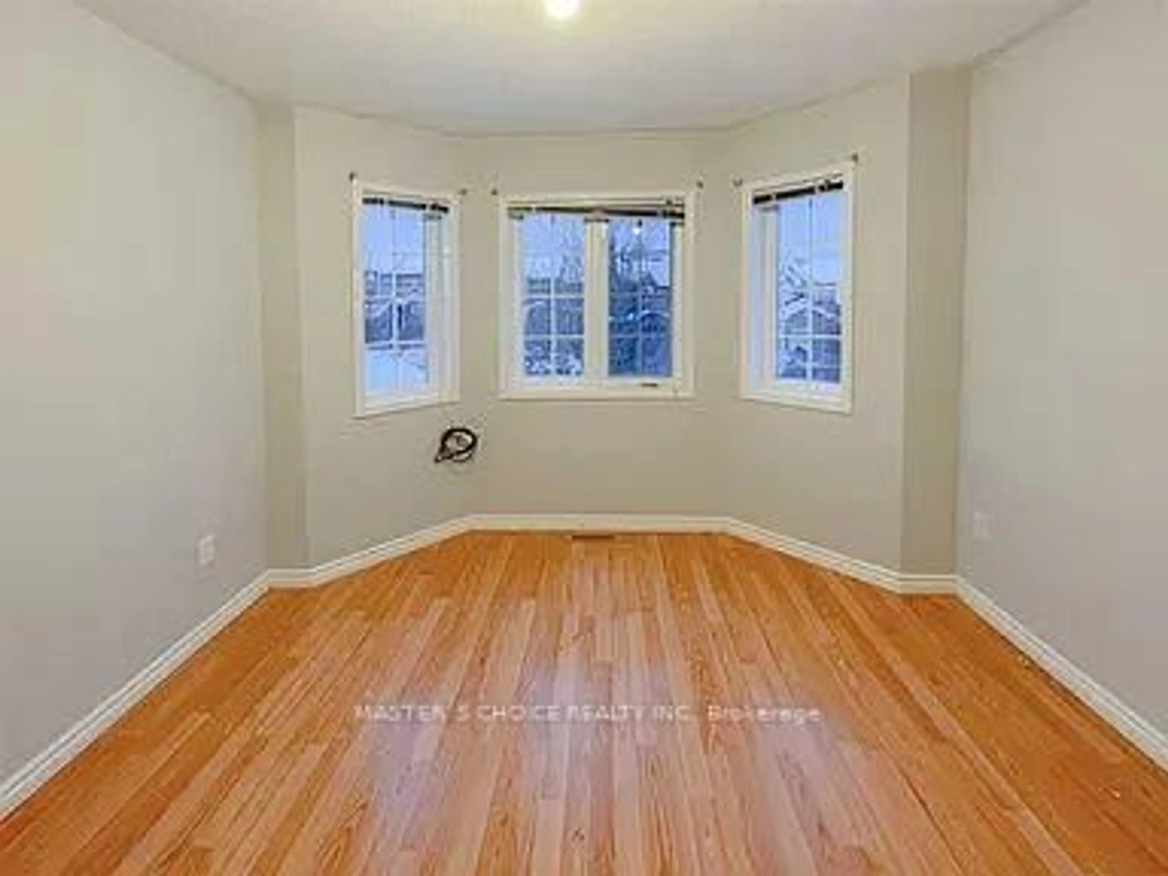 A pic of a room for 29 Drake Dr, Barrie Ontario L4N 8W3