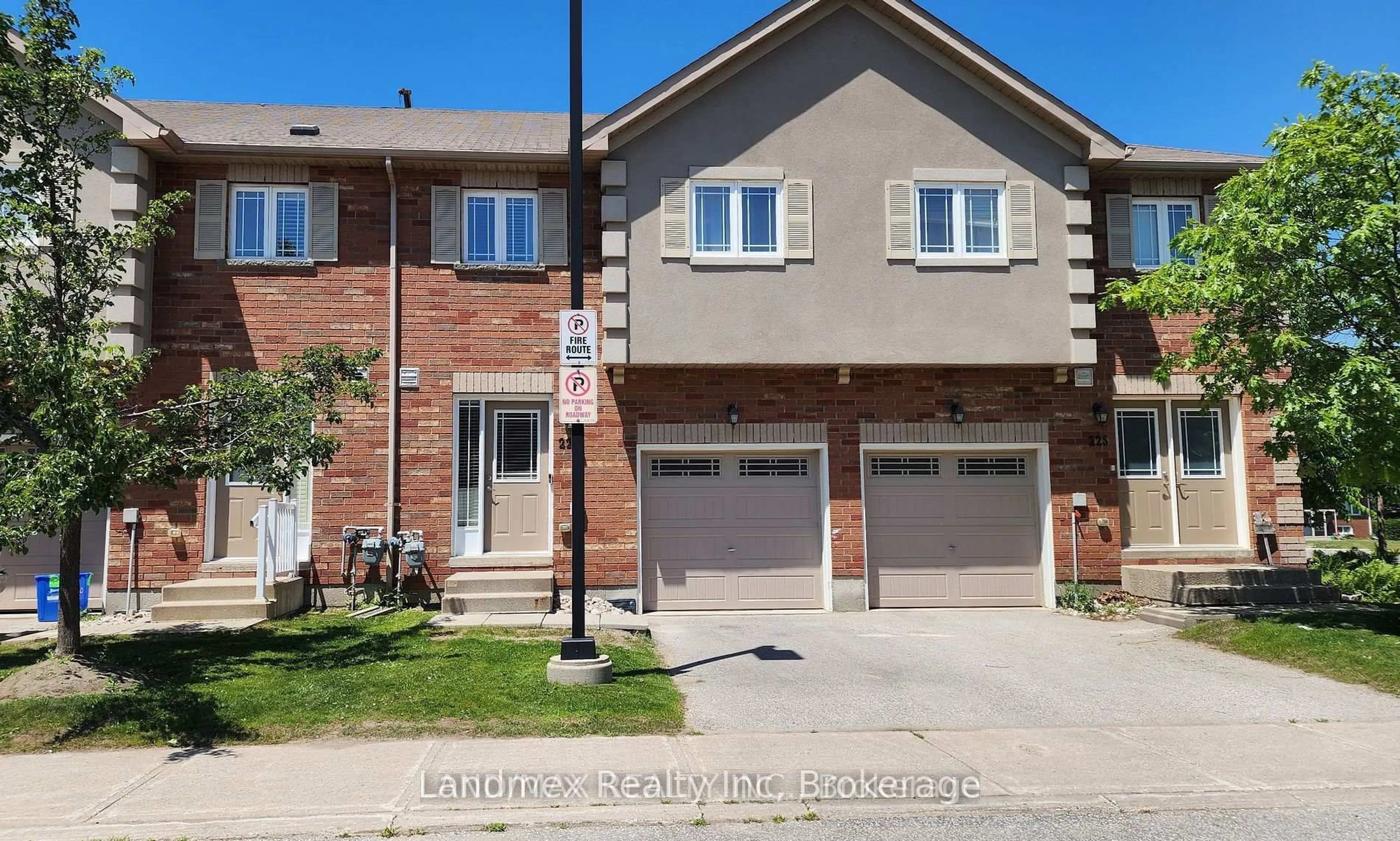 Home with brick exterior material, street for 227 Harvie Rd #43, Barrie Ontario L4N 9P8