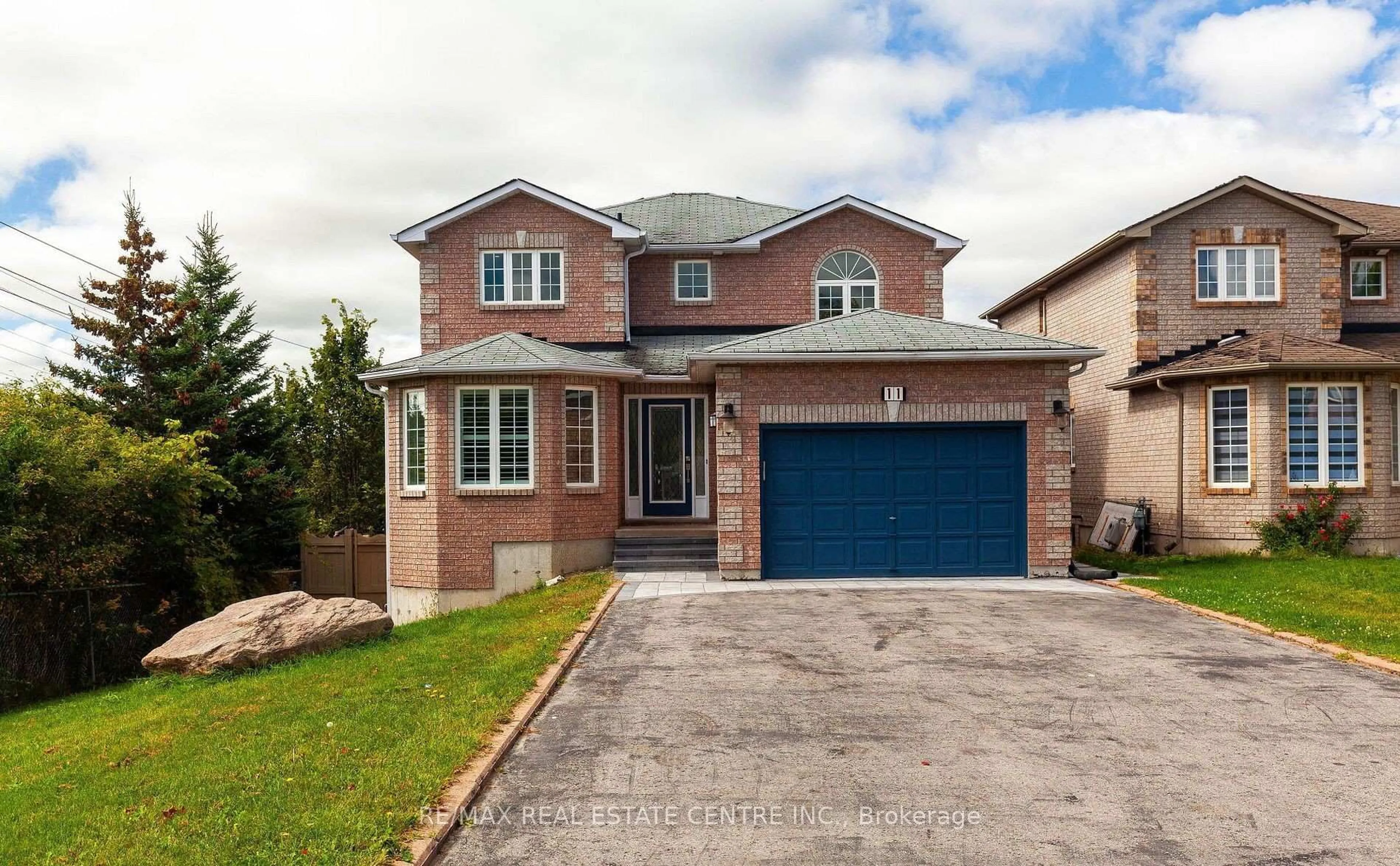 Home with brick exterior material, street for 11 Priscilla's Pl, Barrie Ontario L4N 5X4