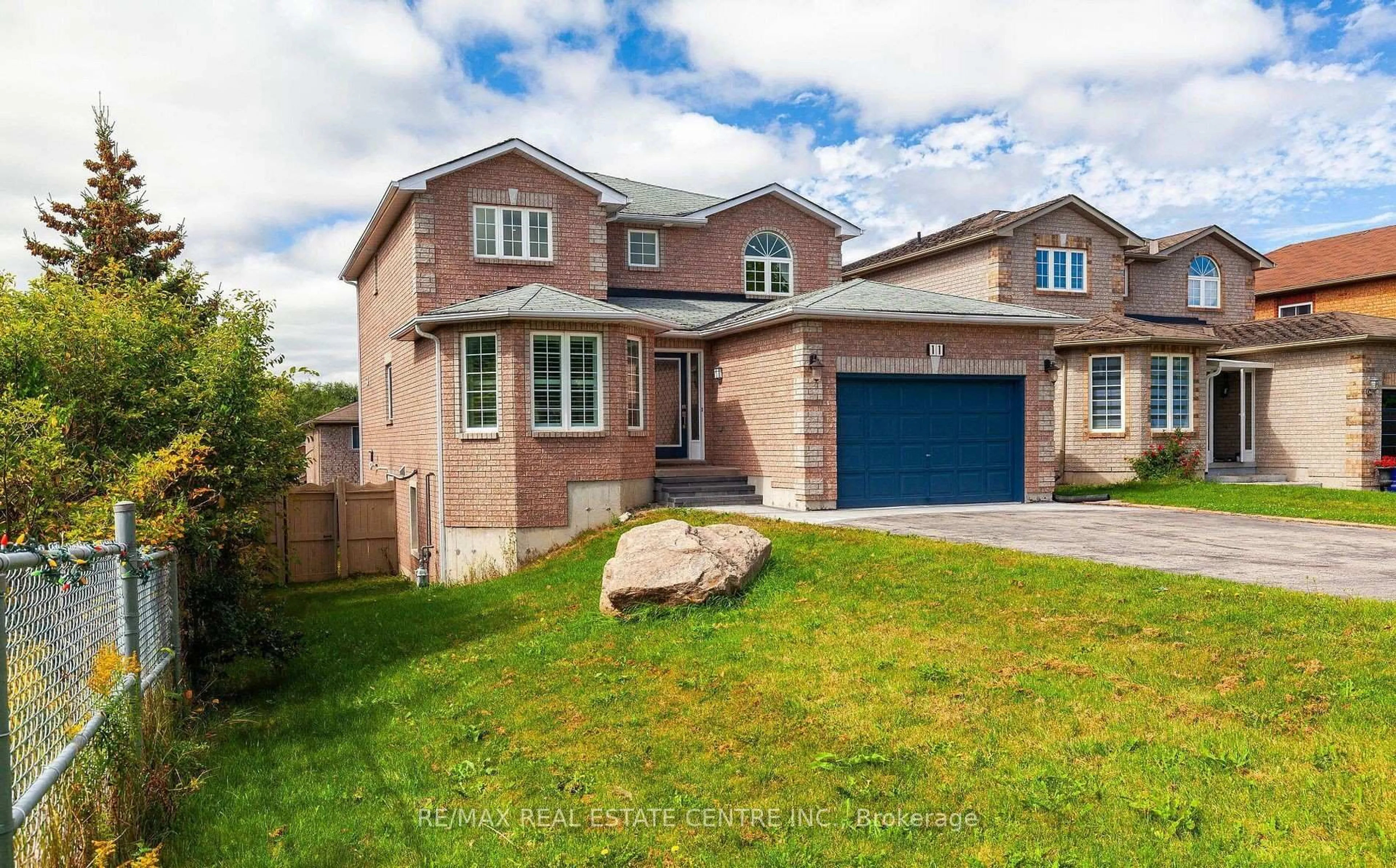 Home with brick exterior material, street for 11 Priscilla's Pl, Barrie Ontario L4N 5X4