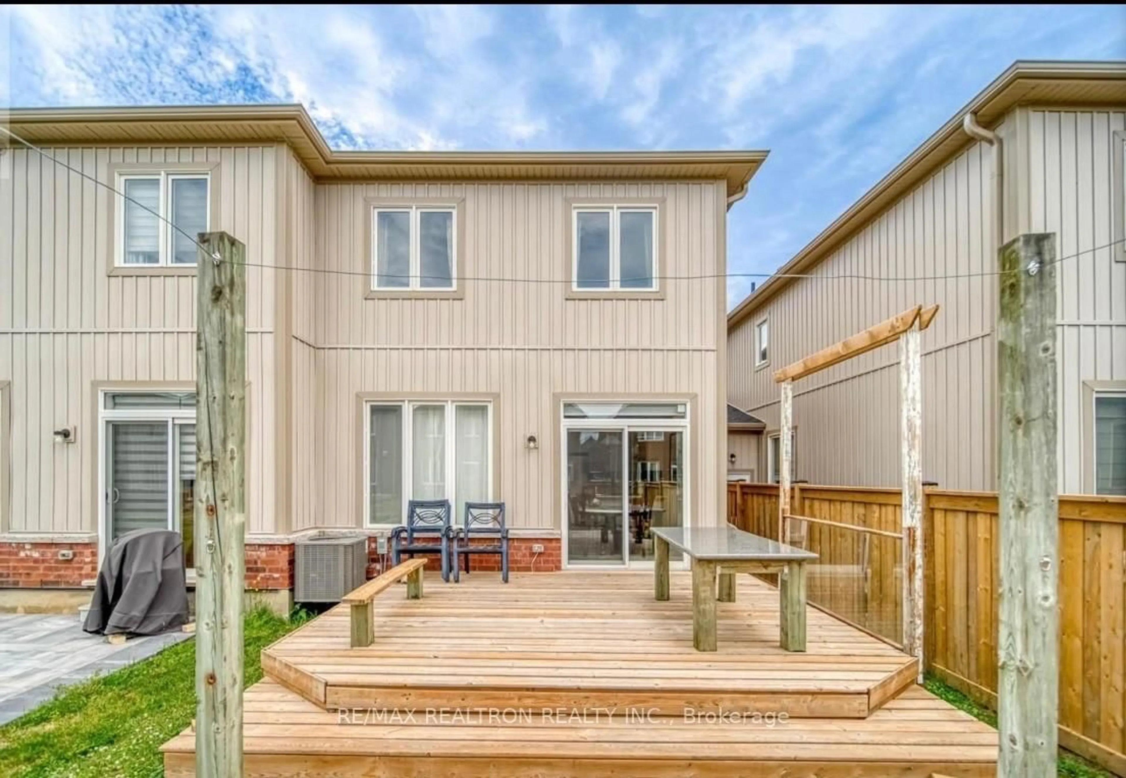 Unknown for 48 Portland St, Collingwood Ontario L9Y 0W9