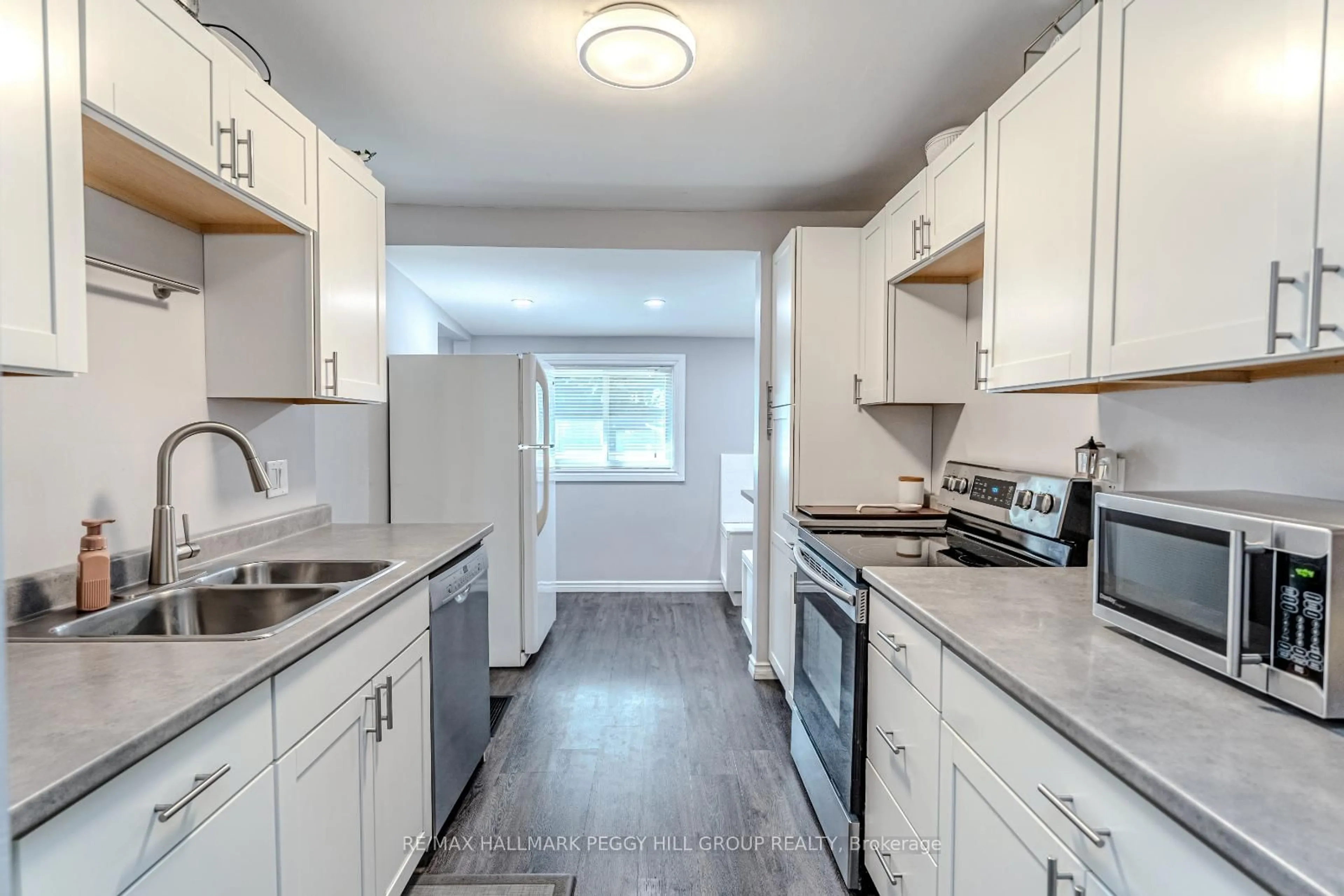 Unknown for 44 Adelaide St, Barrie Ontario L4N 3T5