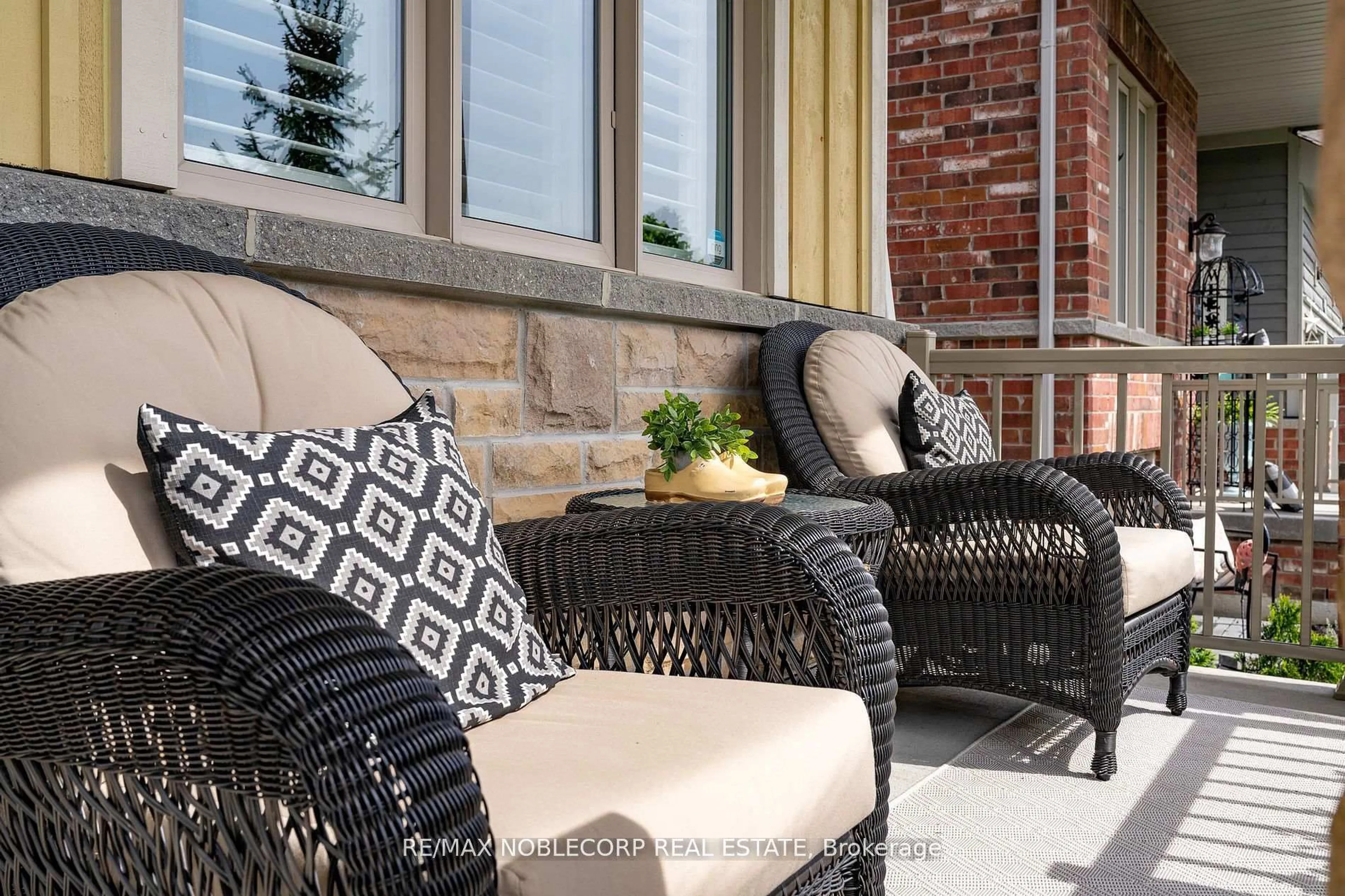 Patio, street for 22 Hughes St, Collingwood Ontario L9Y 3Z1