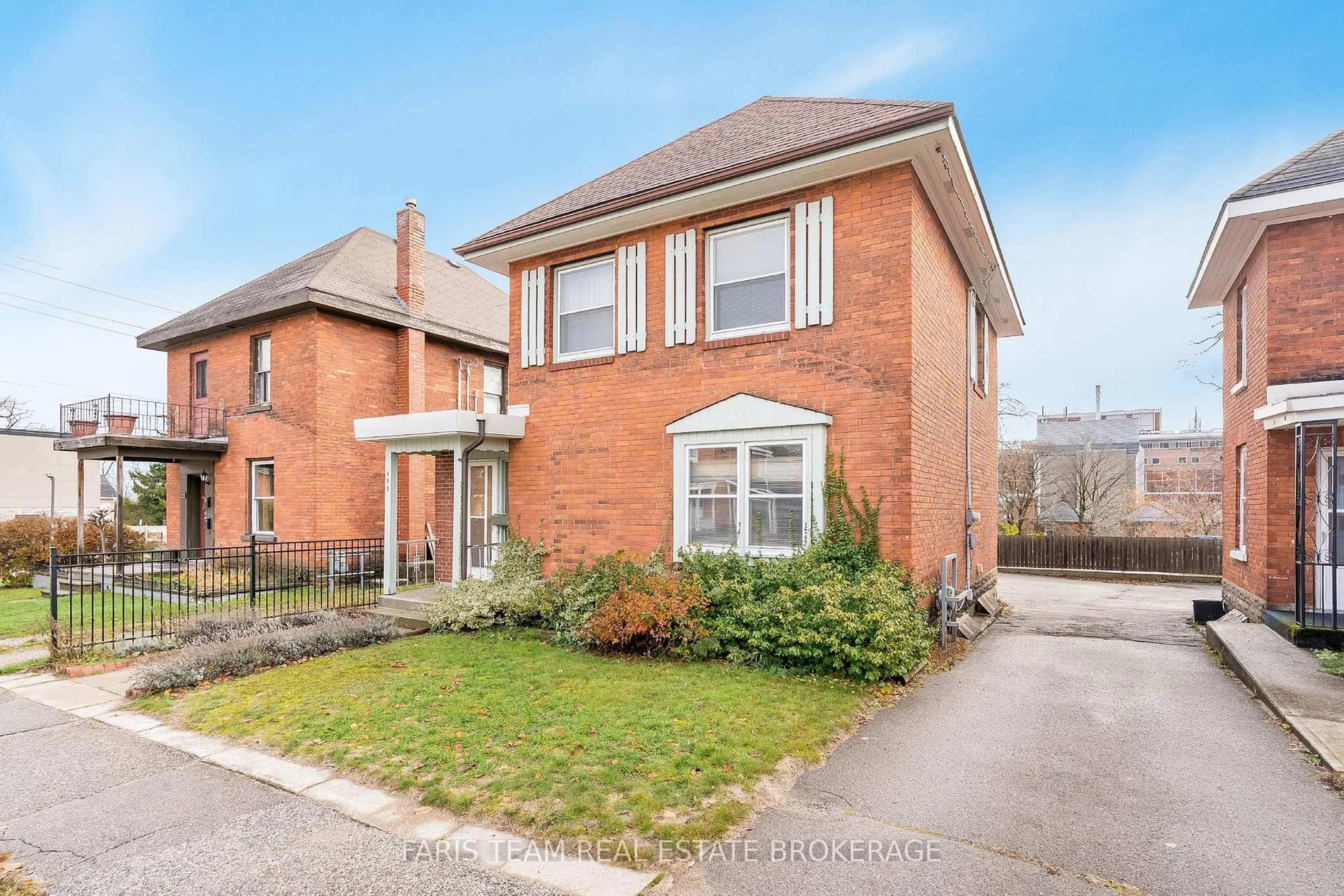 Home with brick exterior material, street for 175 Mary St, Orillia Ontario L3V 3E5