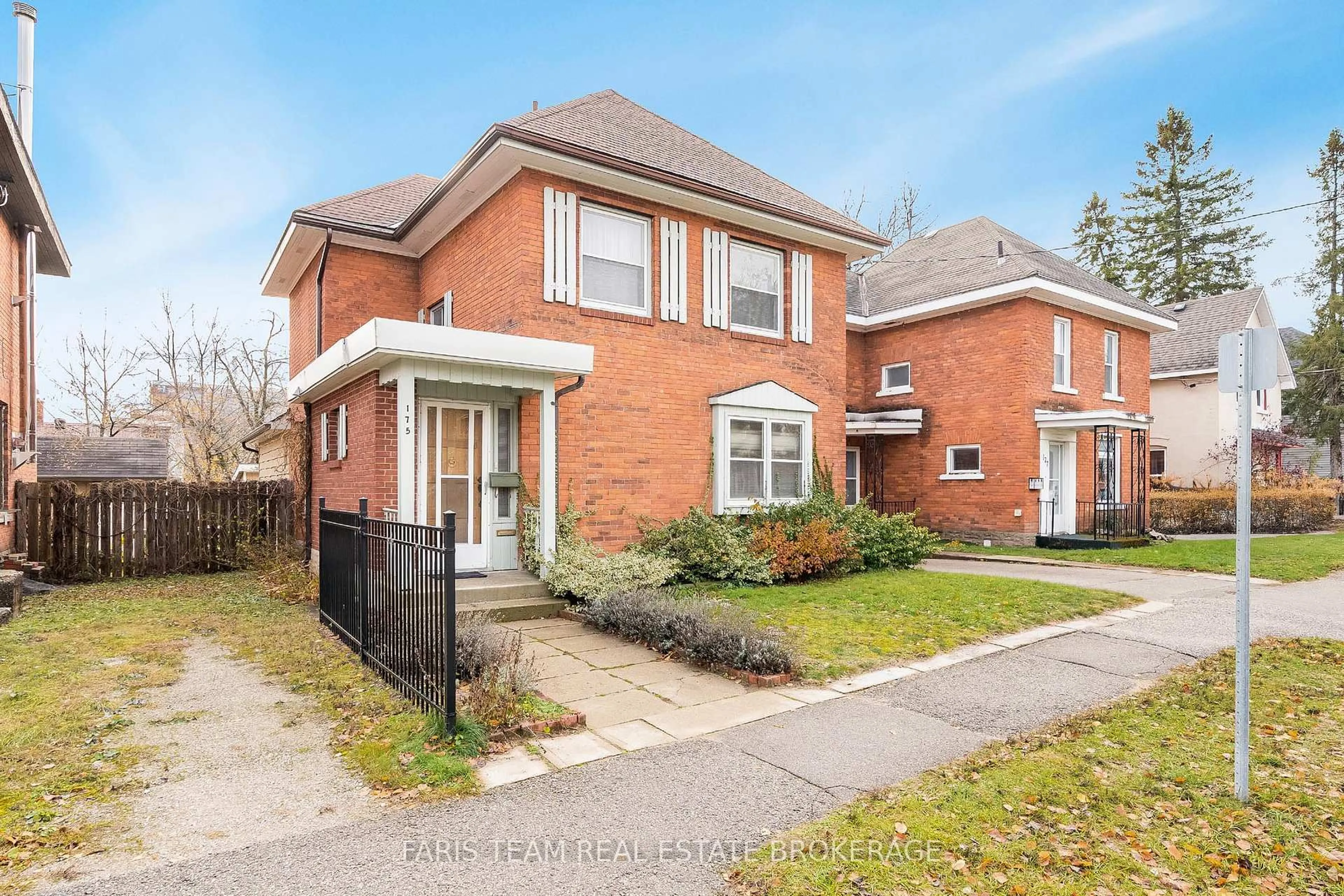 Home with brick exterior material, street for 175 Mary St, Orillia Ontario L3V 3E5