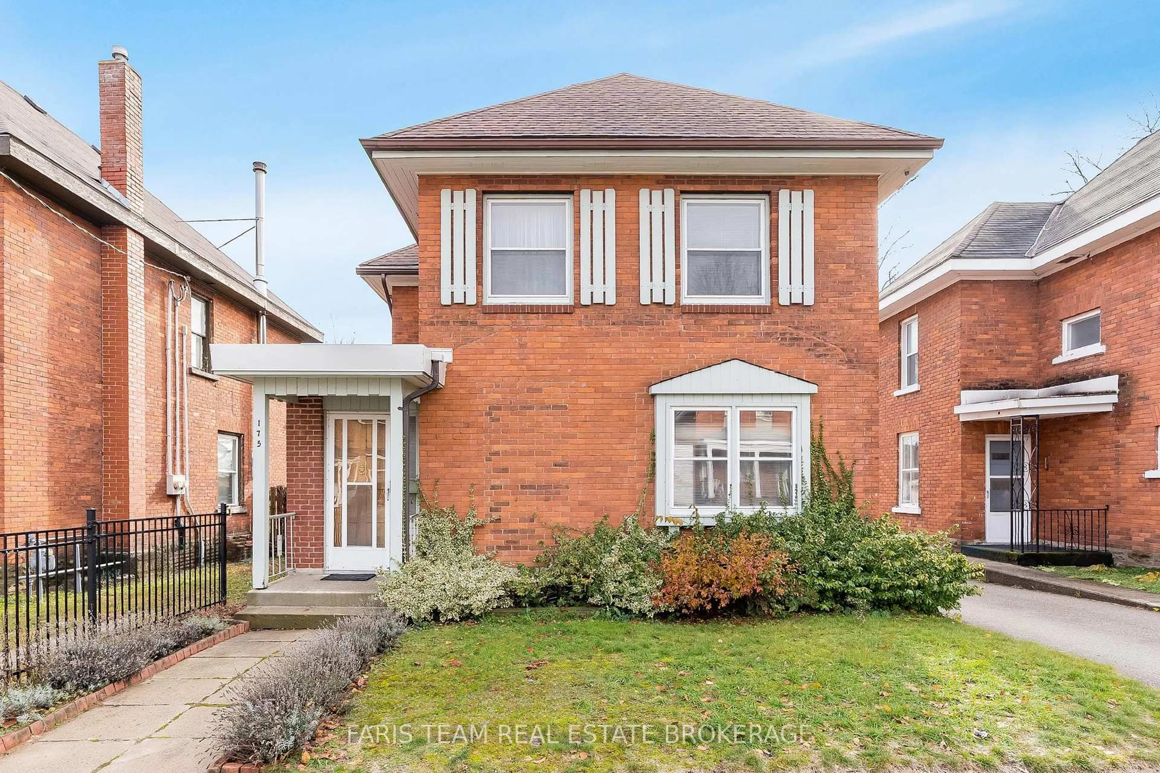 Home with brick exterior material, street for 175 Mary St, Orillia Ontario L3V 3E5