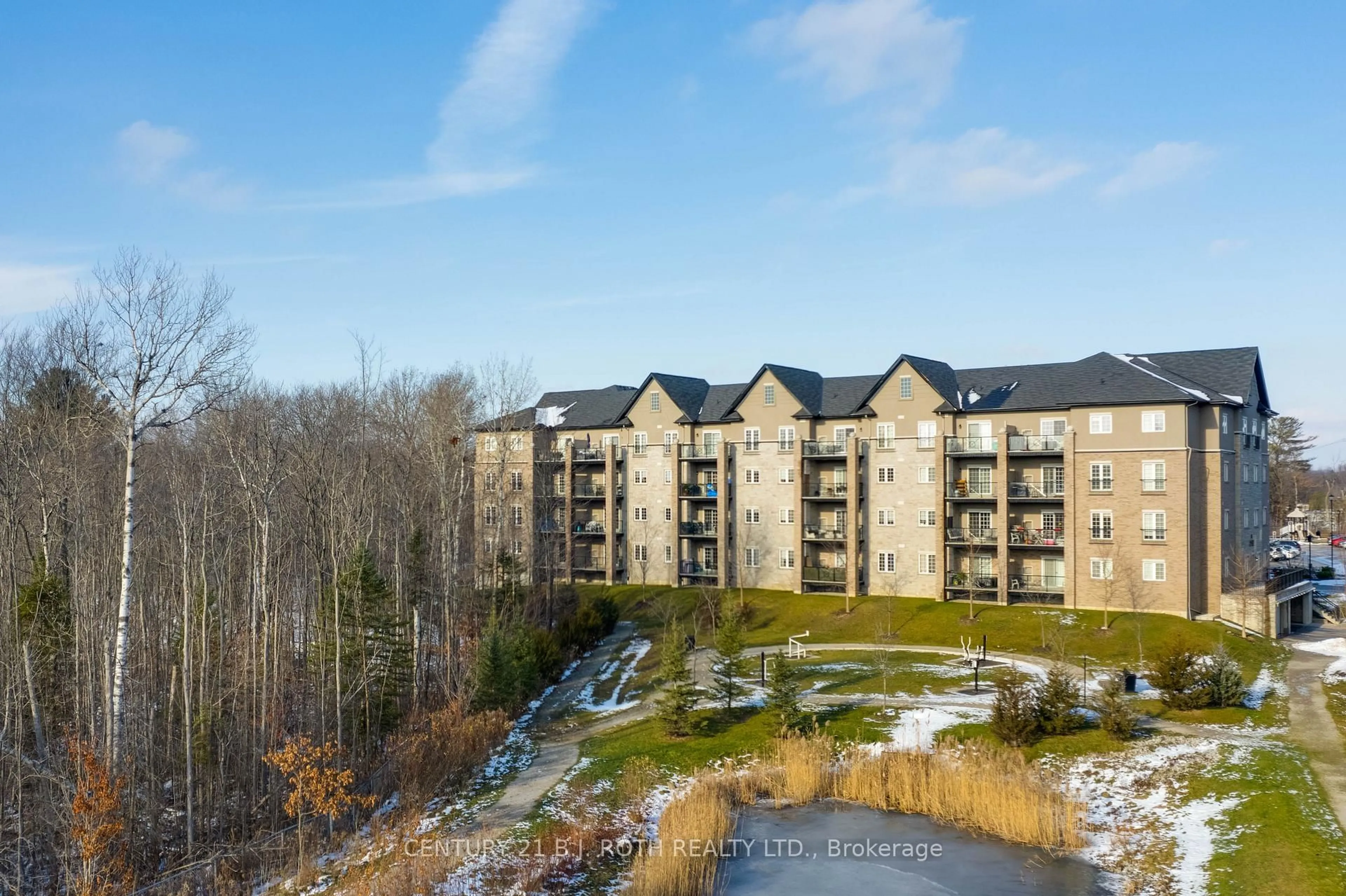 A pic from outside/outdoor area/front of a property/back of a property/a pic from drone, water/lake/river/ocean view for 44 FERNDALE Dr #412, Barrie Ontario L4N 2V1