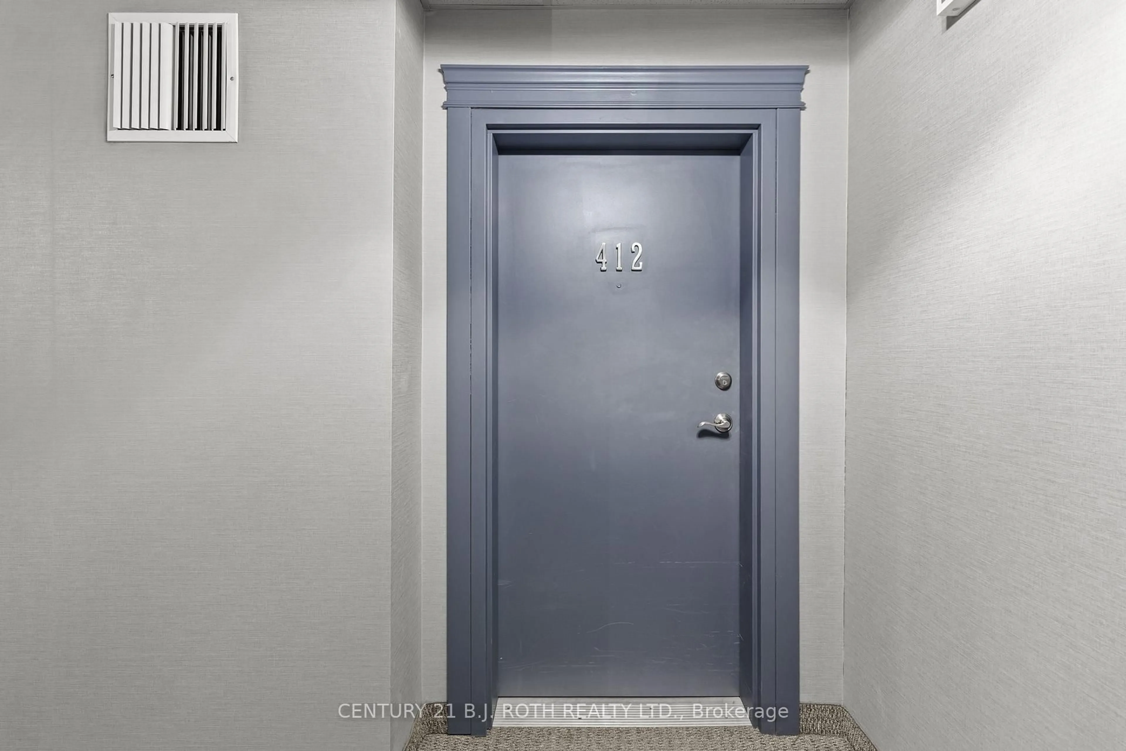 Indoor entryway for 44 FERNDALE Dr #412, Barrie Ontario L4N 2V1