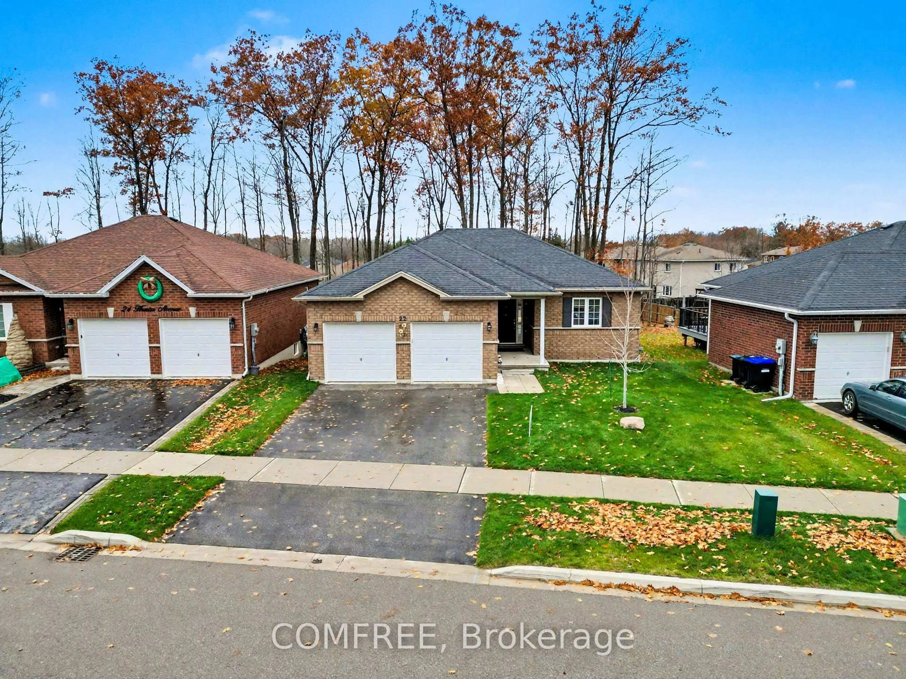 A pic from outside/outdoor area/front of a property/back of a property/a pic from drone, street for 22 Hunter Ave, Tay Ontario L0K 2A0