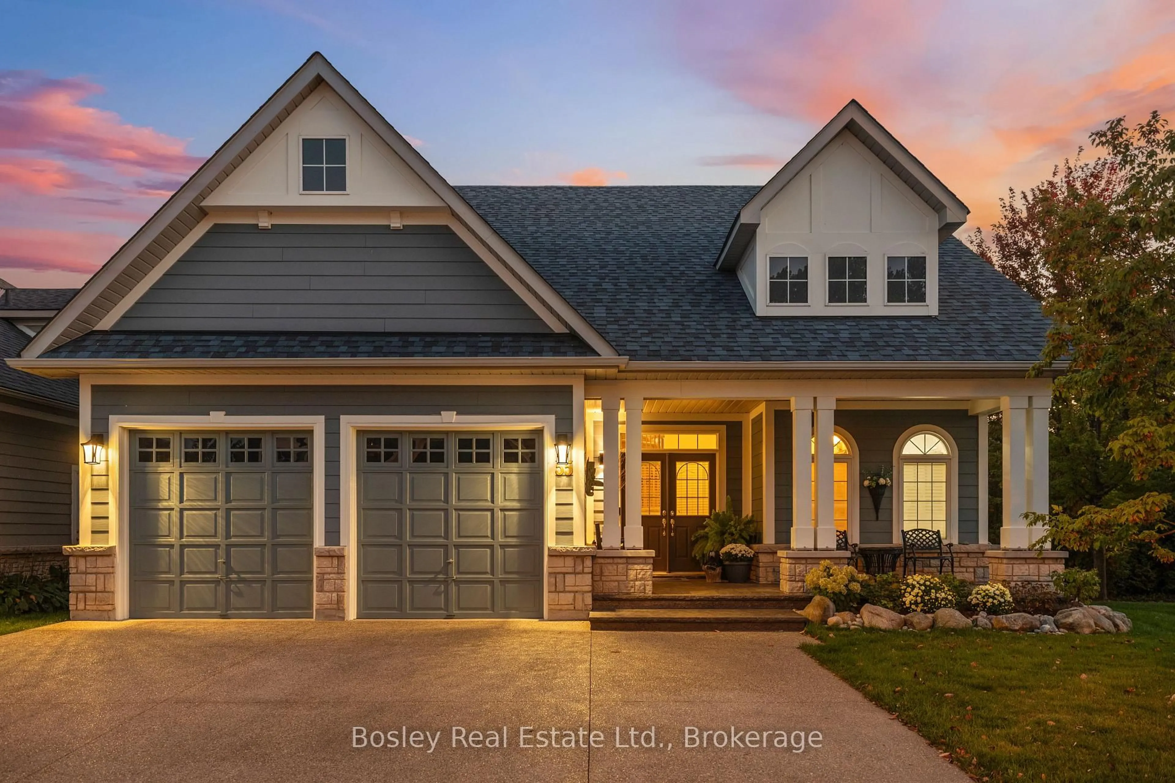 Home with vinyl exterior material, street for 55 WATERFRONT Circ, Collingwood Ontario L9Y 4Z2