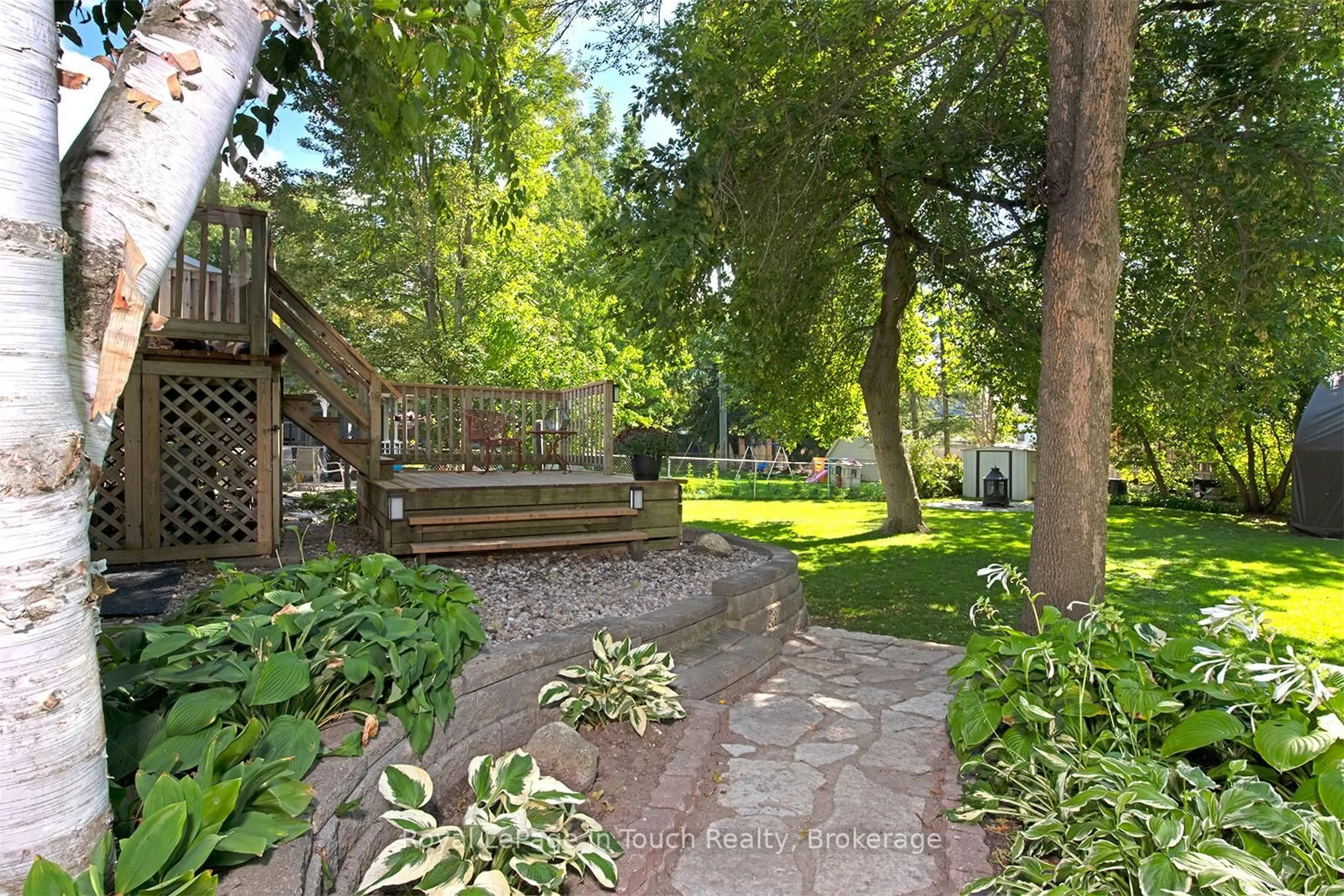 Patio, unknown for 8 Cyril Martin Pl, Severn Ontario L0K 1E0
