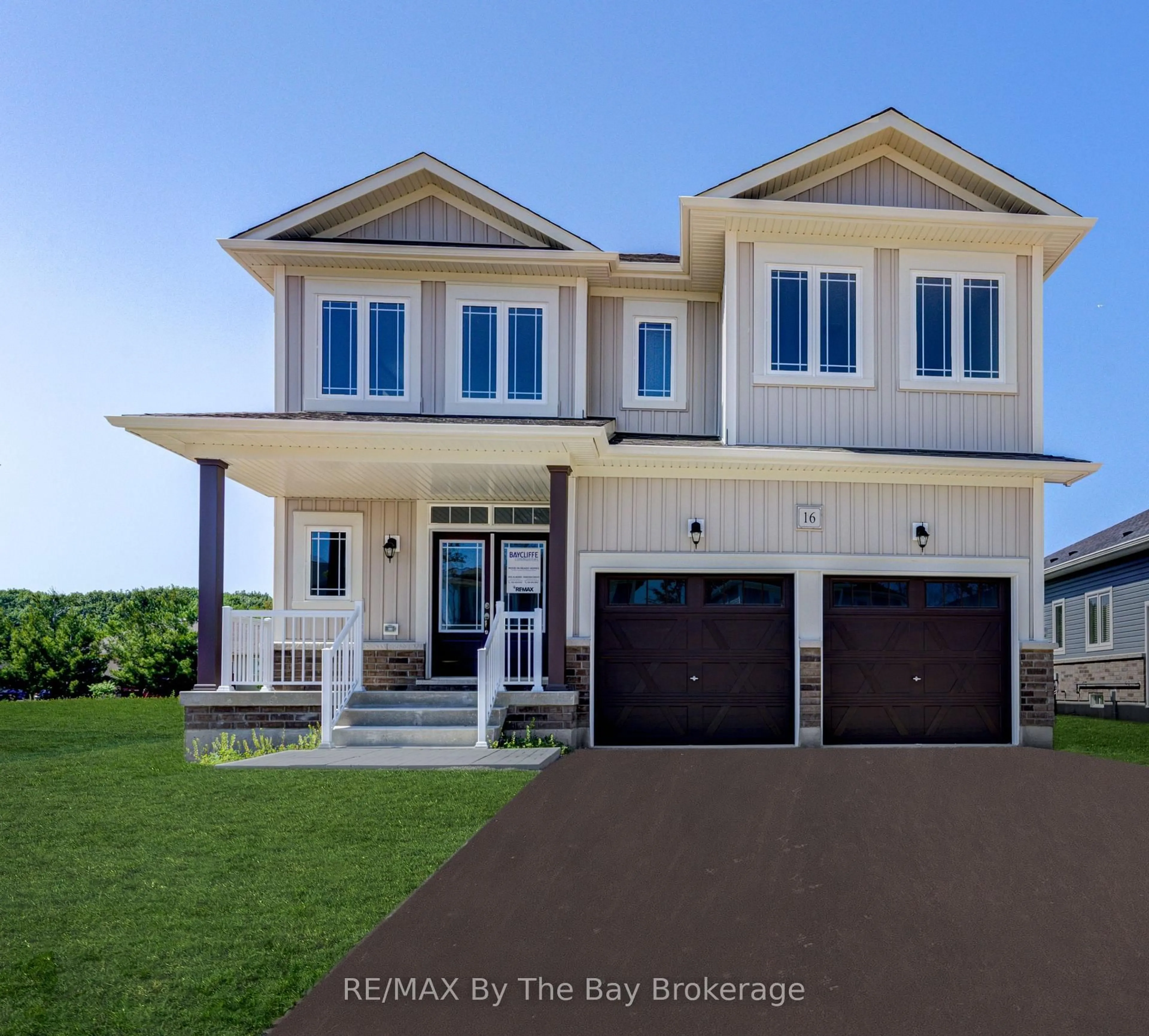 Home with vinyl exterior material, street for 16 Misty Ridge Rd, Wasaga Beach Ontario L9Z 0R8
