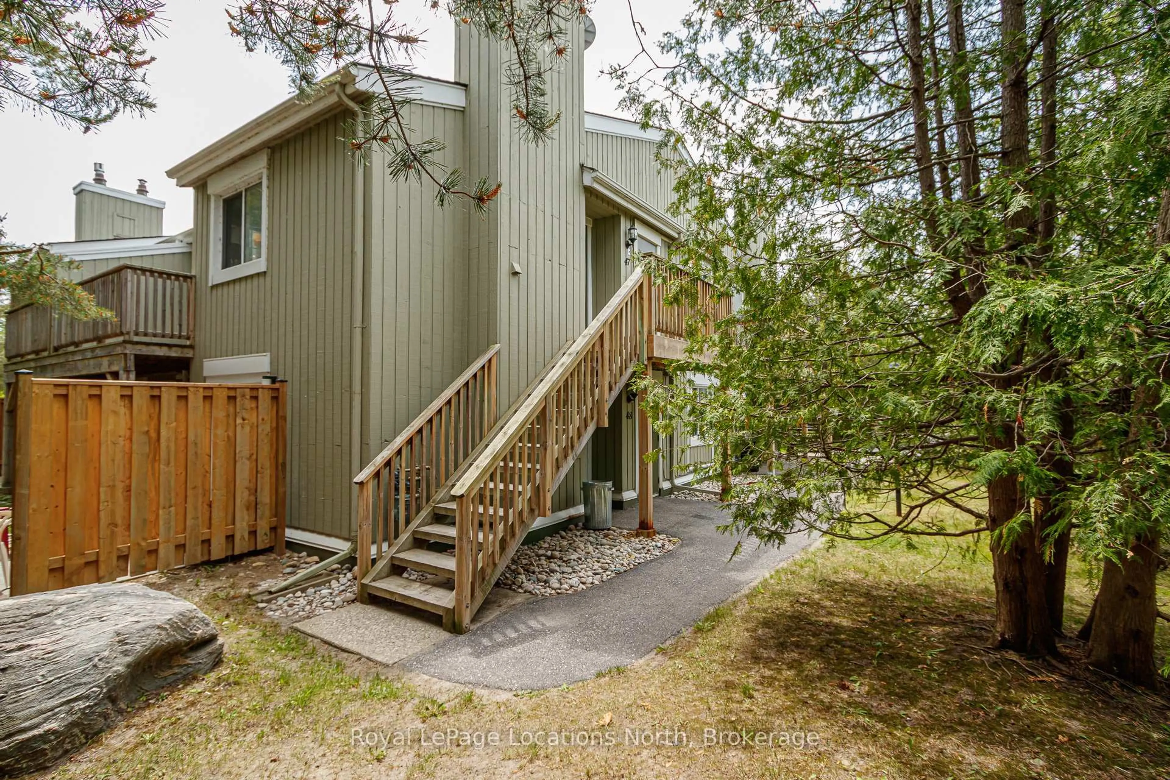 Patio, forest/trees view for 19 Dawson Dr #47, Collingwood Ontario L9Y 5B4