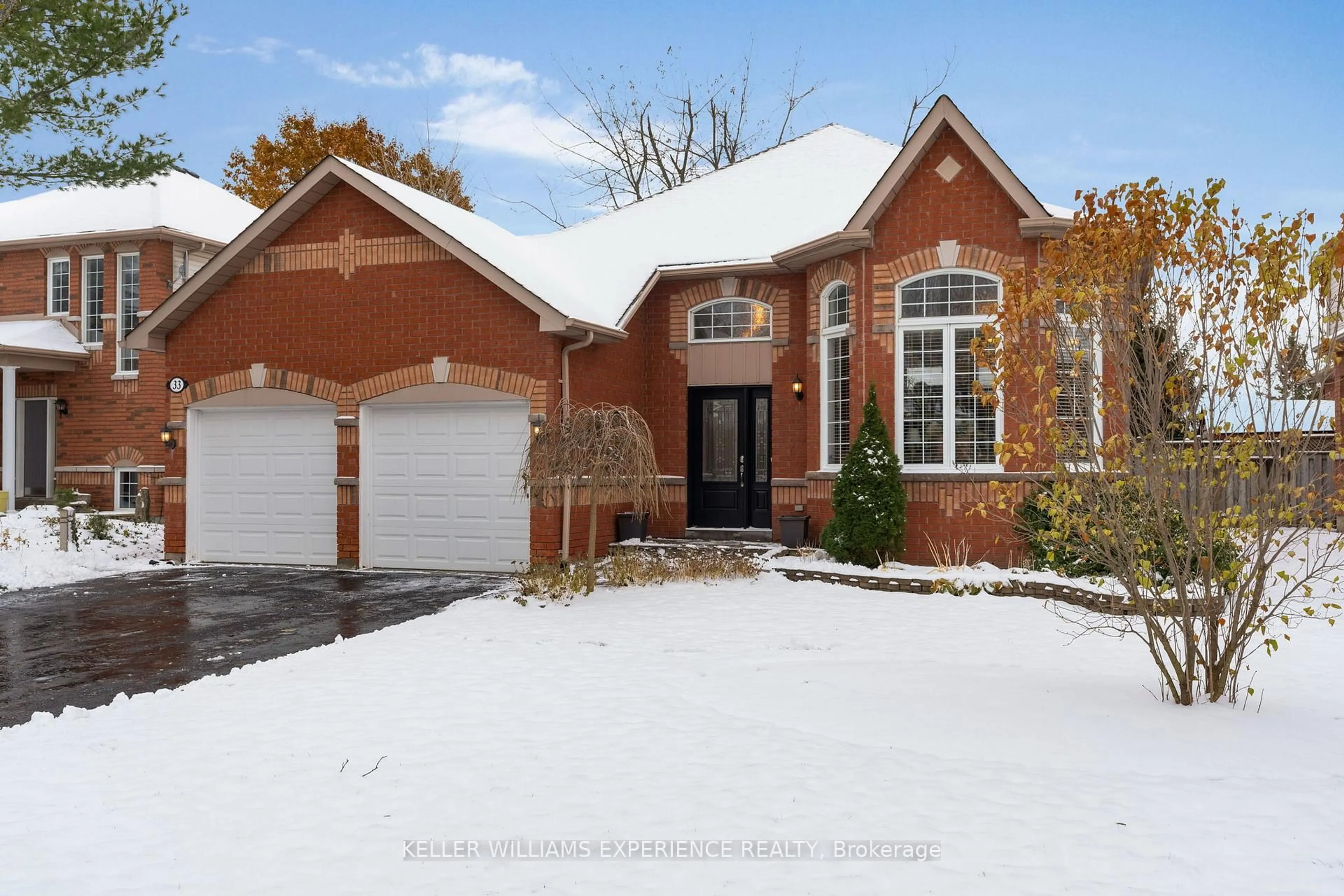 Home with brick exterior material, street for 33 Allsop Cres, Barrie Ontario L4N 8T7