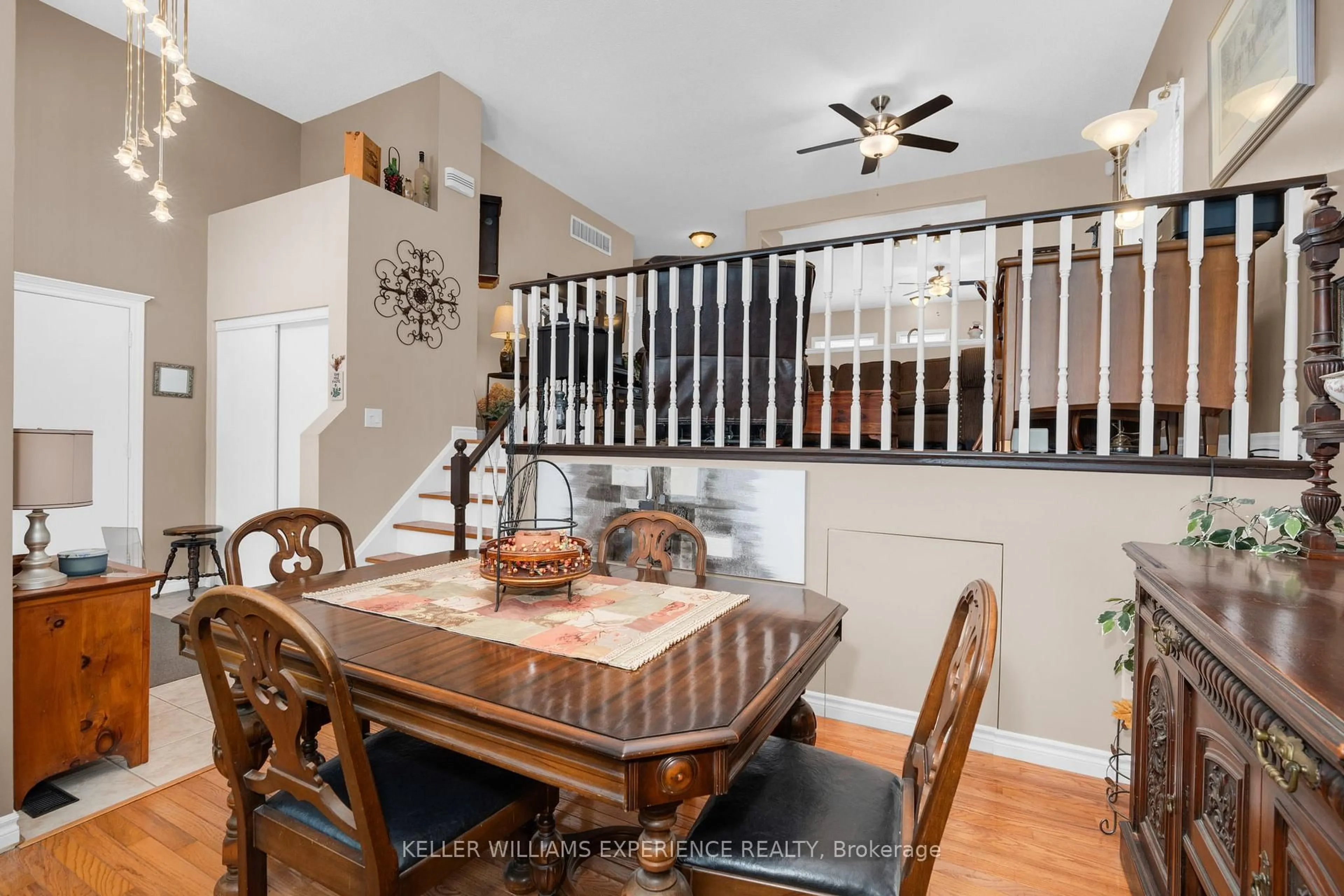 Dining room, unknown for 33 Allsop Cres, Barrie Ontario L4N 8T7