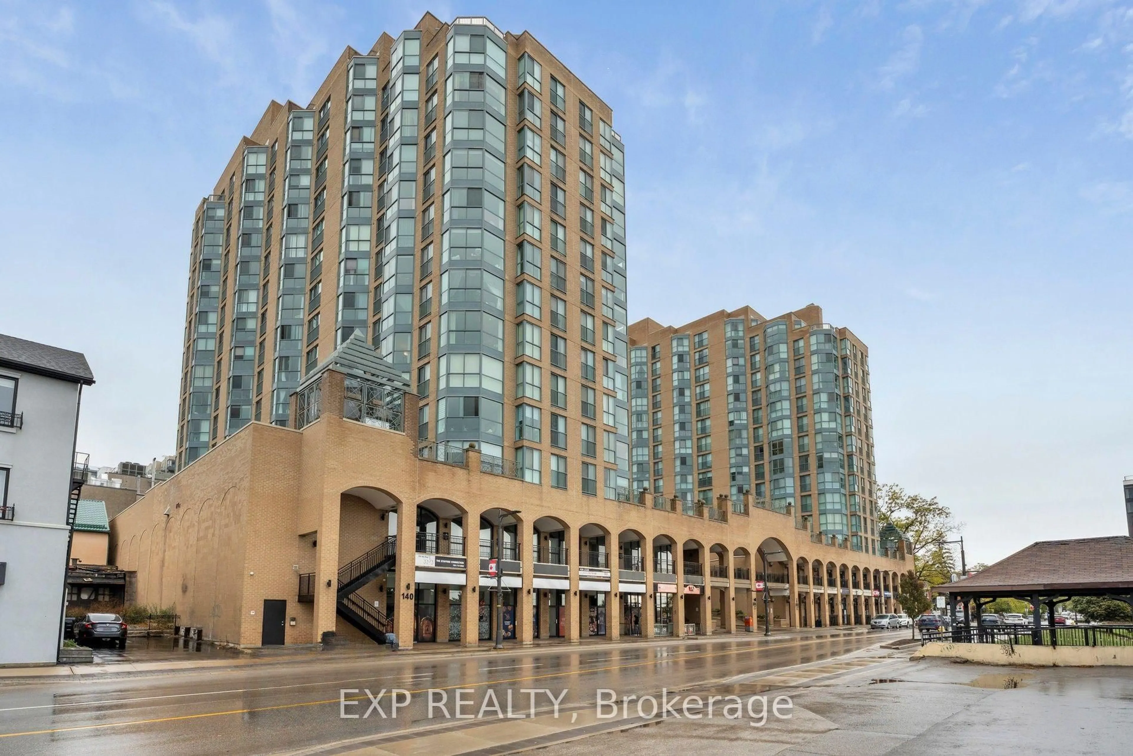 Unknown for 140 Dunlop St #301, Barrie Ontario L4M 6H9