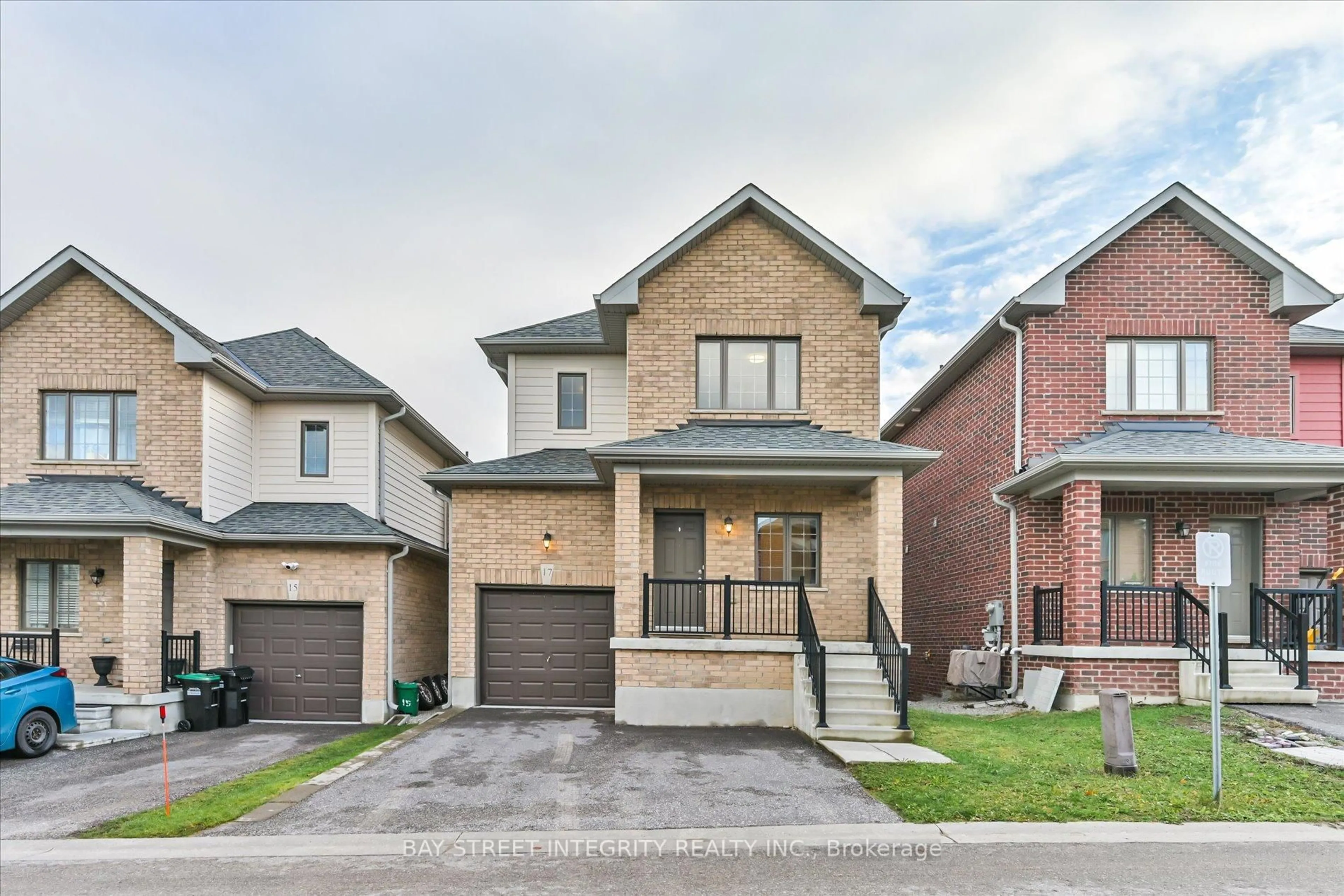 Home with brick exterior material, street for 17 BEDFORD ESTATES Cres, Barrie Ontario L4N 9K5