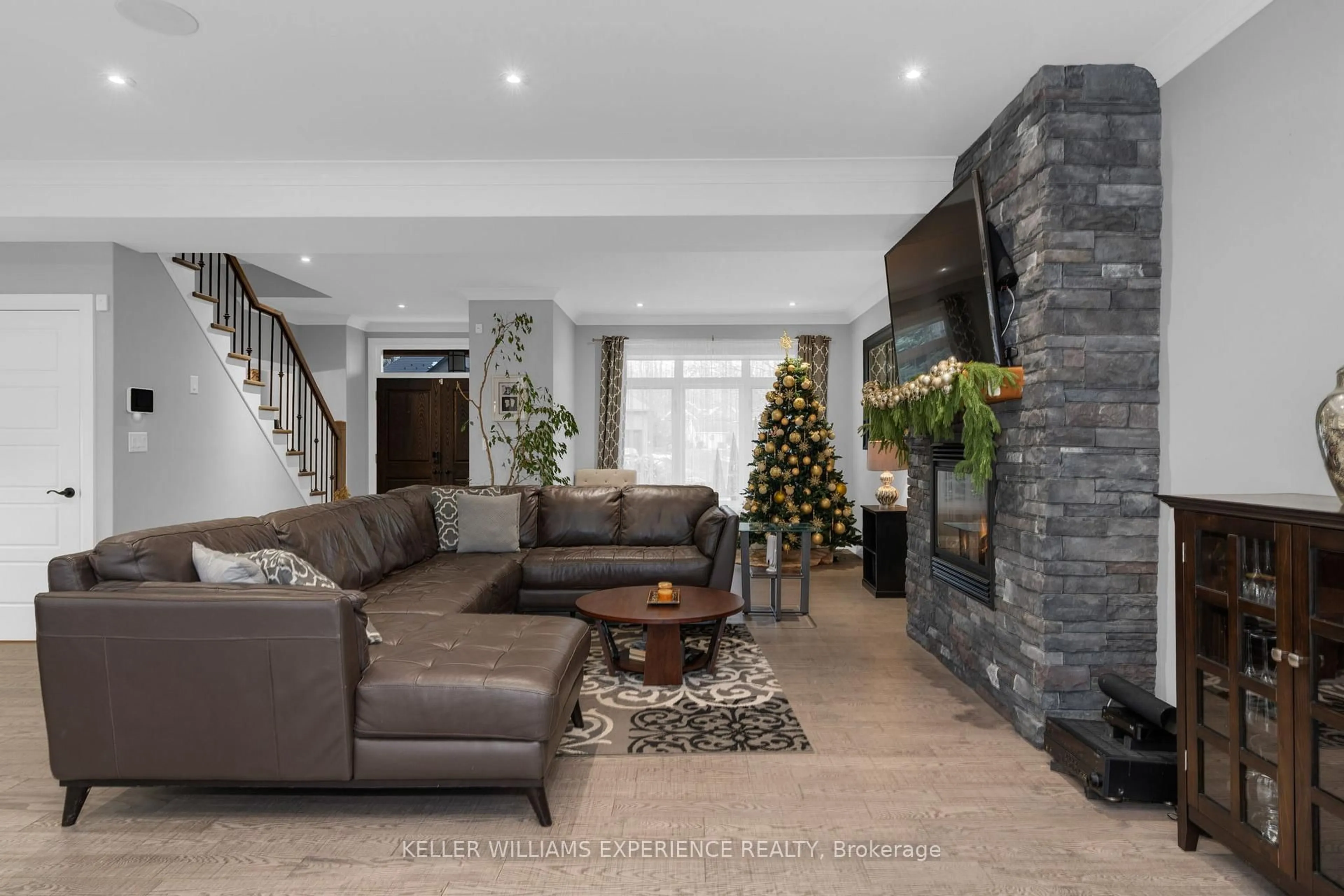 Living room with furniture, unknown for 17 Black Creek Tr, Springwater Ontario L9X 0J2