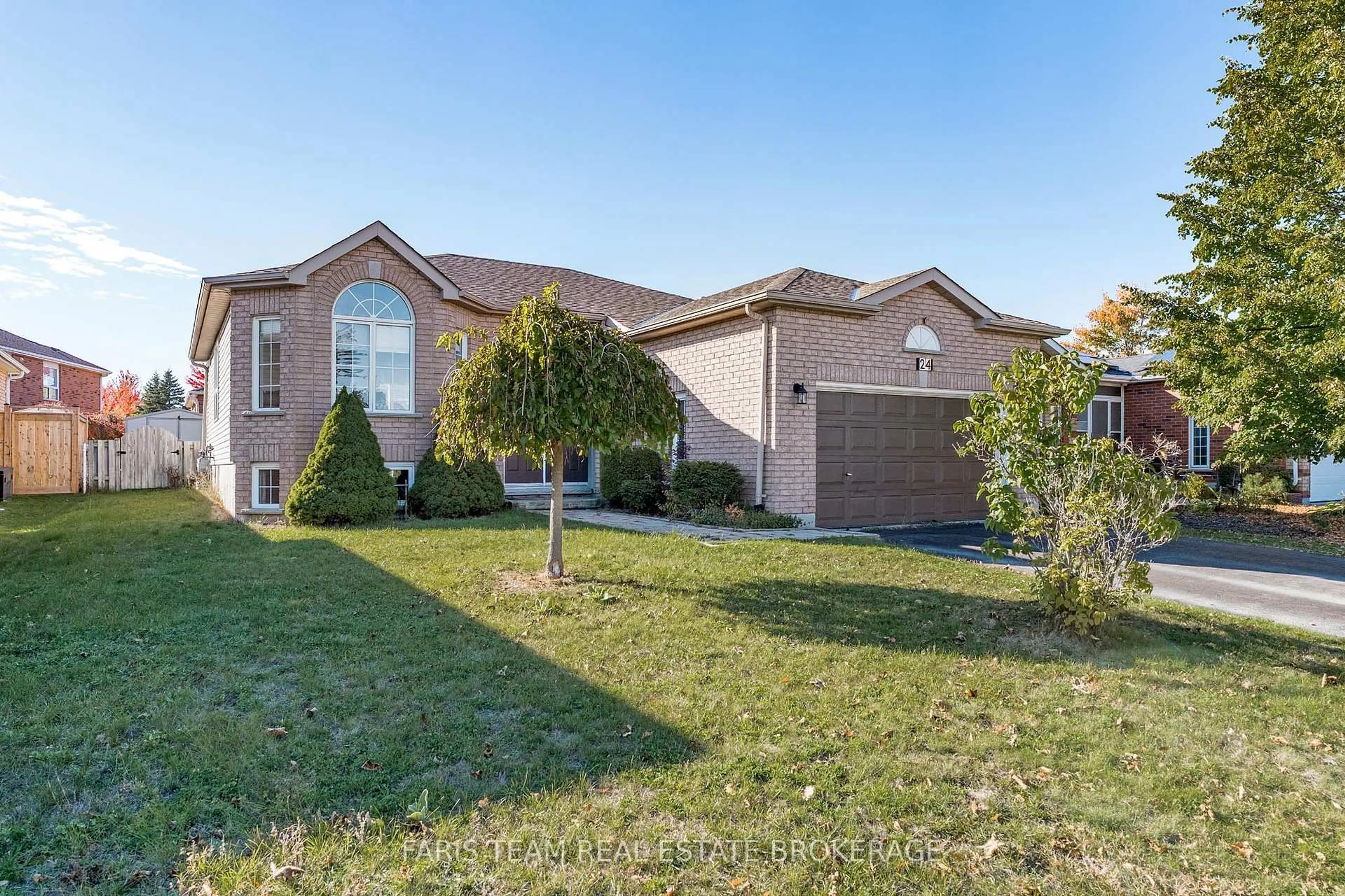 Home with brick exterior material, street for 24 Marsellus Dr, Barrie Ontario L4N 8S6