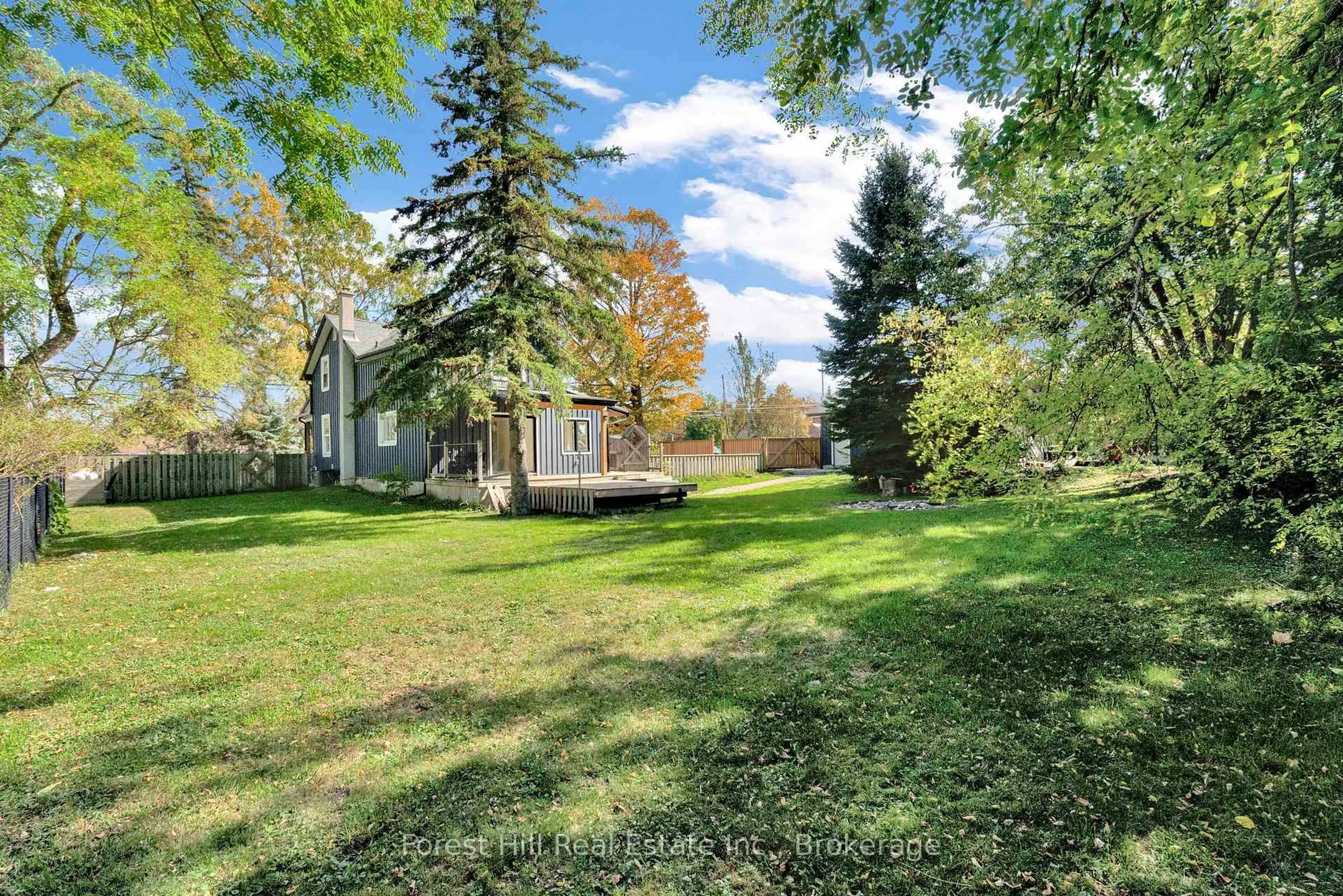 Patio, forest/trees view for 2824 County Road 124 Rd, Clearview Ontario L0M 1H0