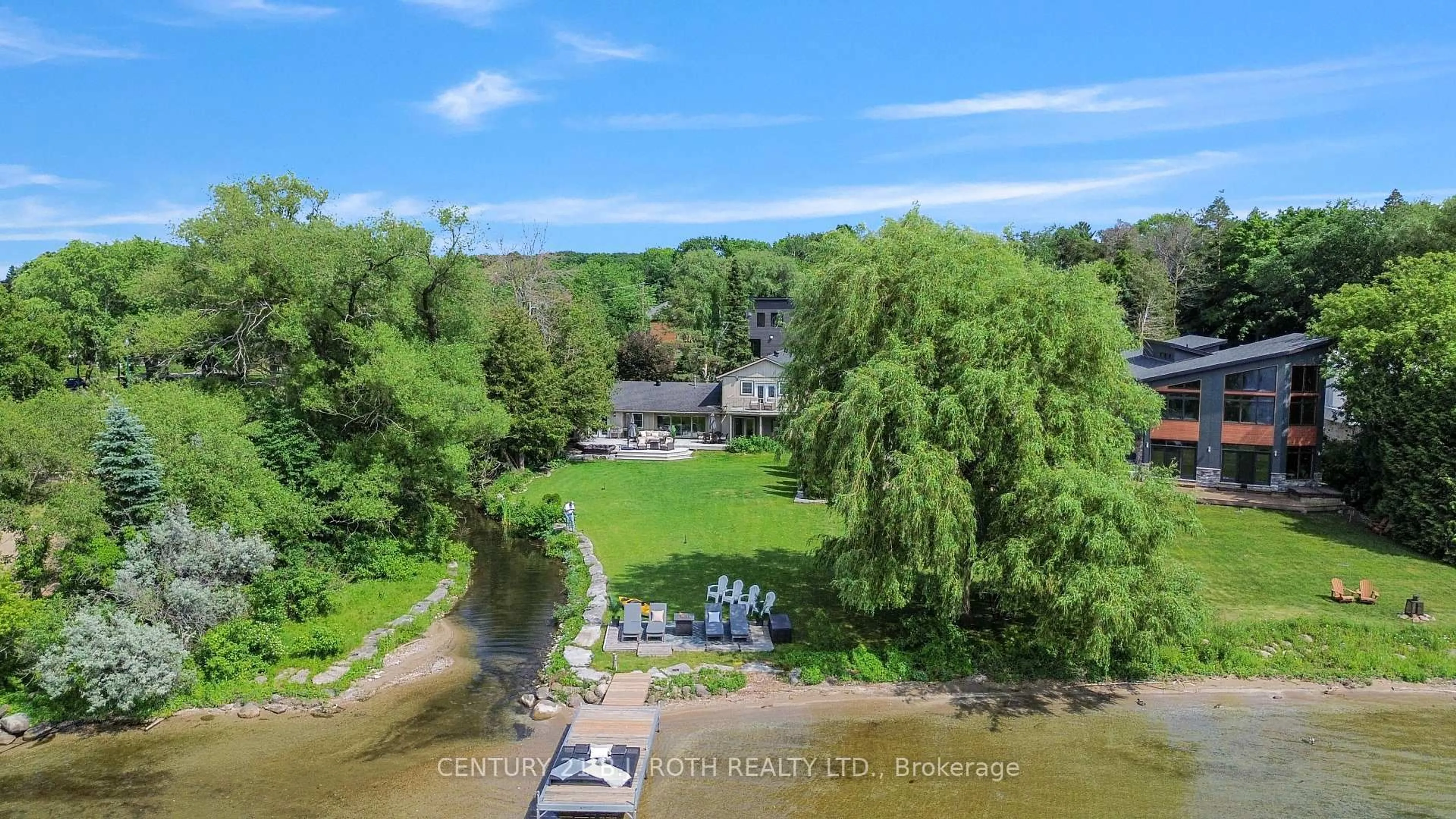 A pic from outside/outdoor area/front of a property/back of a property/a pic from drone, water/lake/river/ocean view for 58 White Oaks Rd, Barrie Ontario L4N 4B9