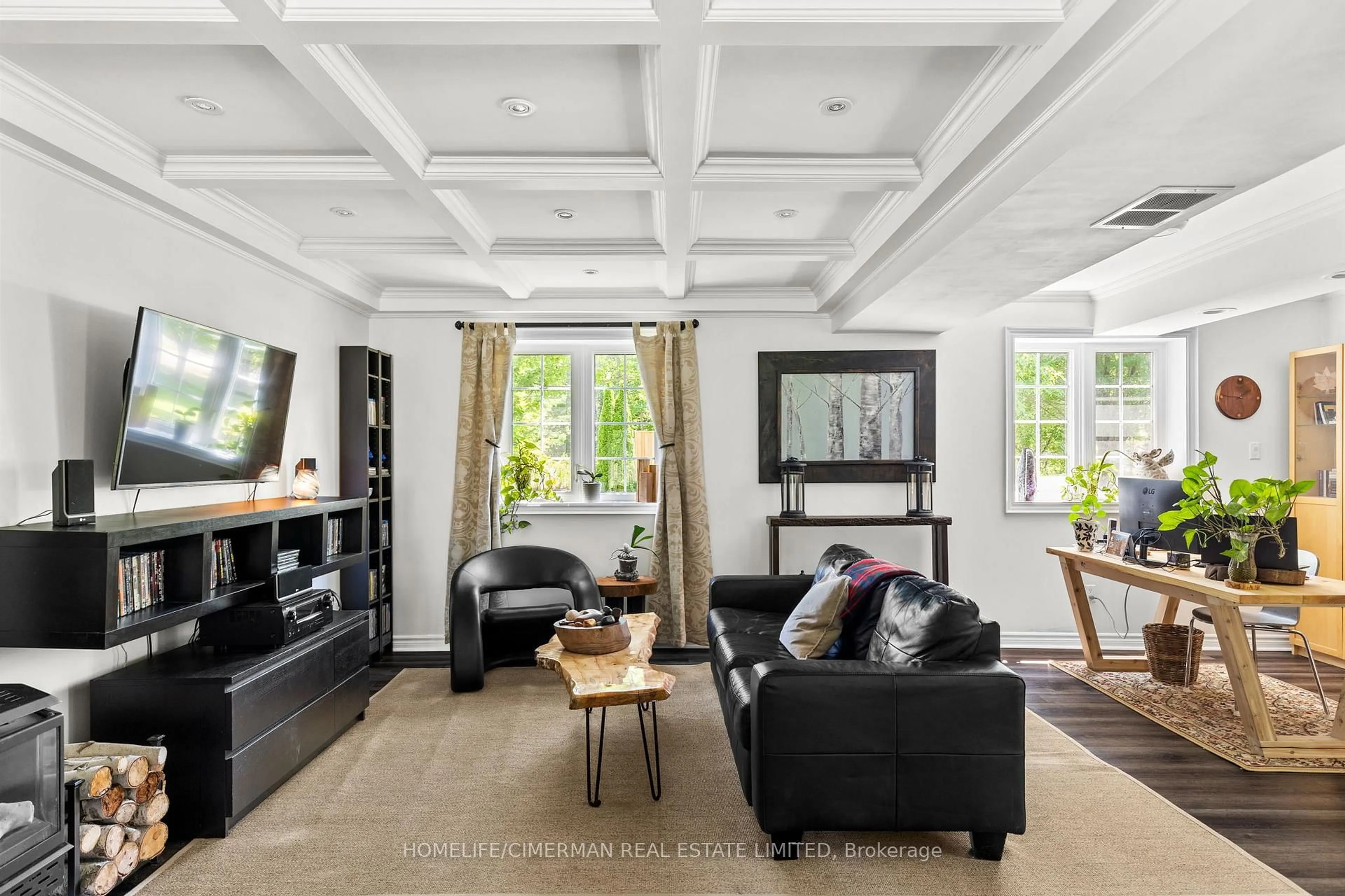 Living room with furniture, unknown for 5502 SUNNIDALE TOSORONTIO TOWNLINE, Clearview Ontario L0M 1N0