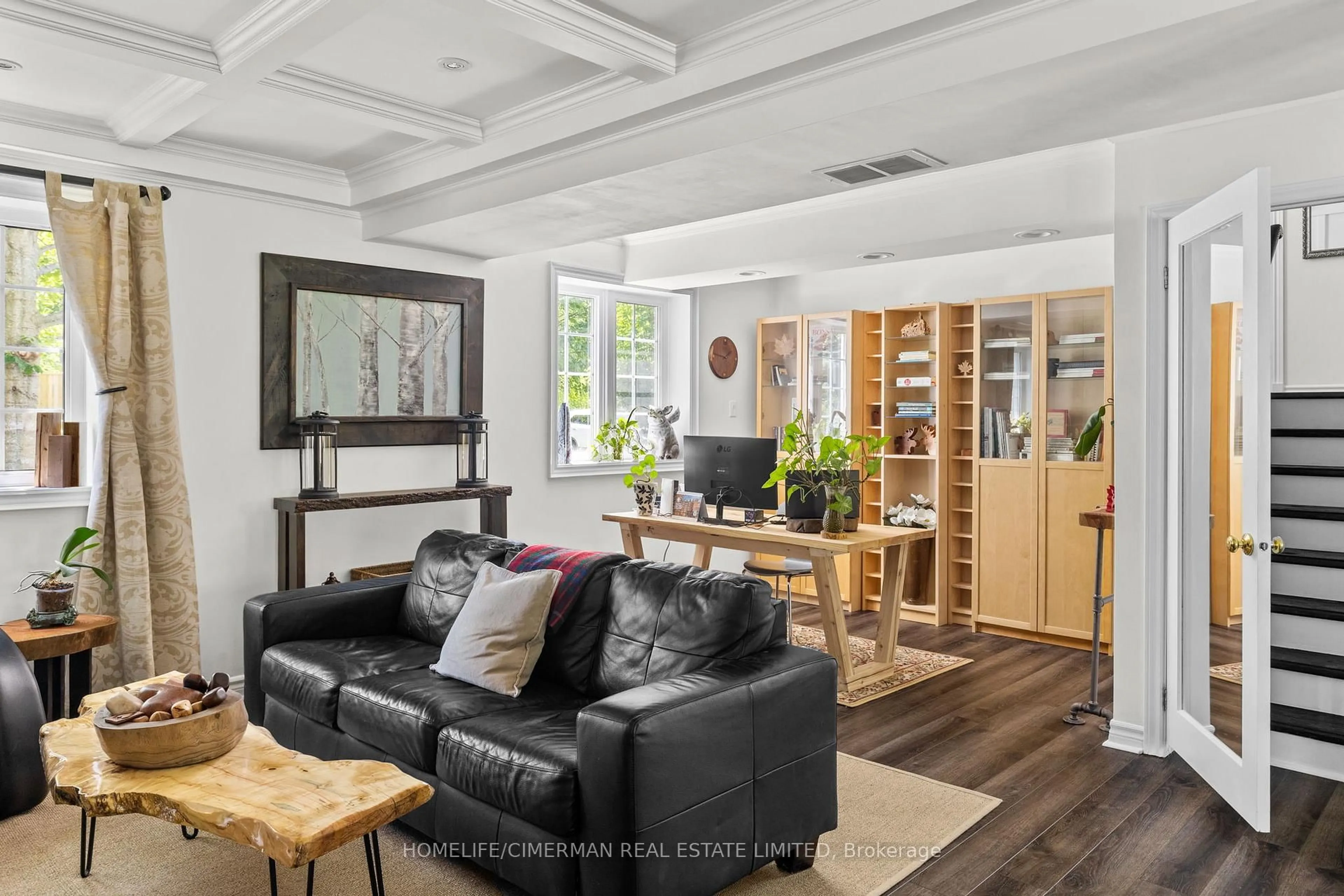 Living room with furniture, unknown for 5502 SUNNIDALE TOSORONTIO TOWNLINE, Clearview Ontario L0M 1N0