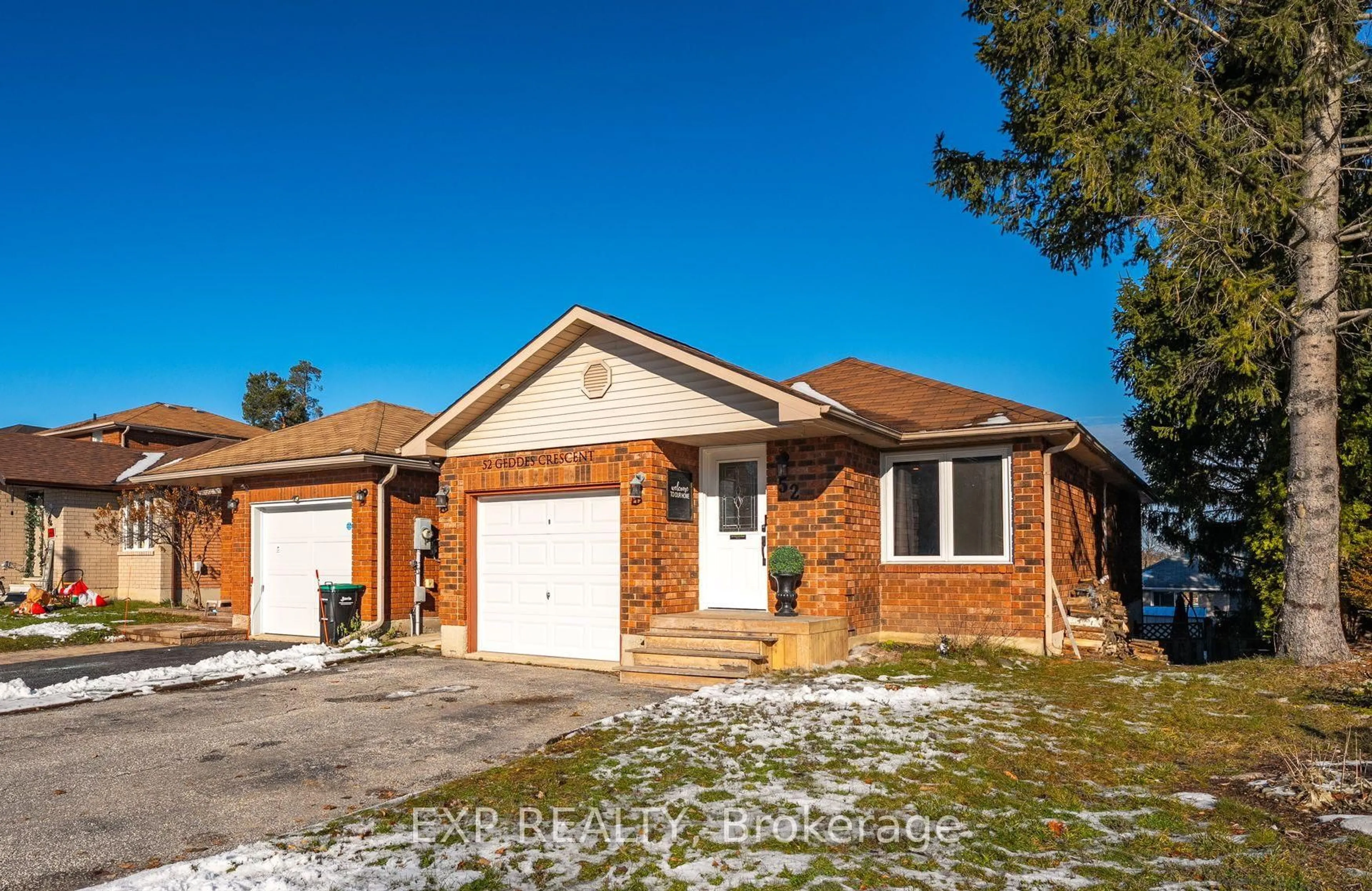 Home with brick exterior material, street for 52 Geddes Cres, Barrie Ontario L4N 7B2
