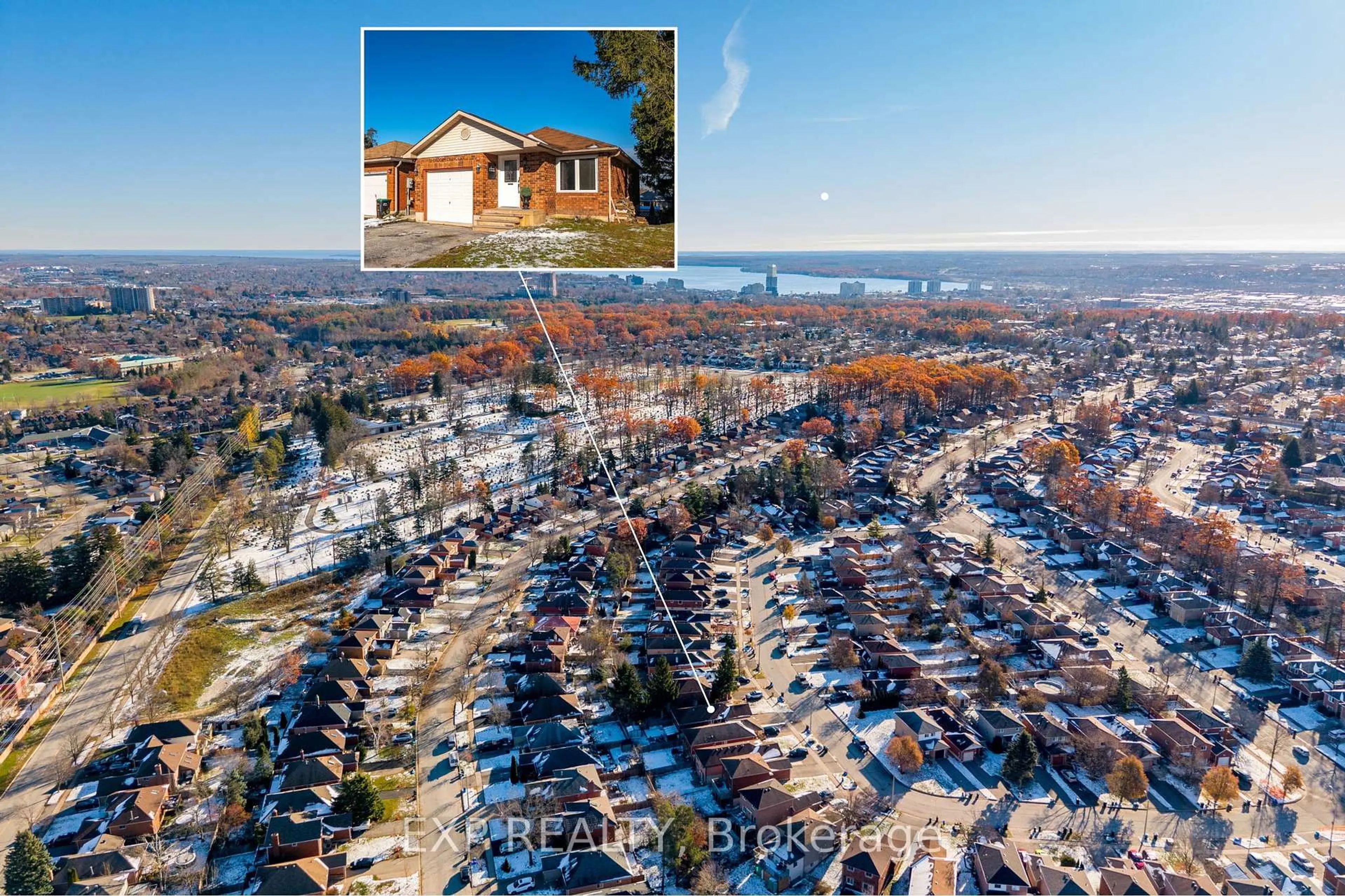 A pic from outside/outdoor area/front of a property/back of a property/a pic from drone, unknown for 52 Geddes Cres, Barrie Ontario L4N 7B2
